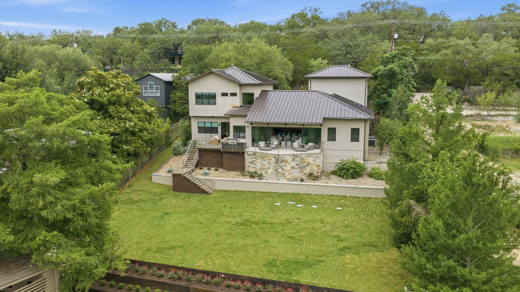 3605 Robbins RD