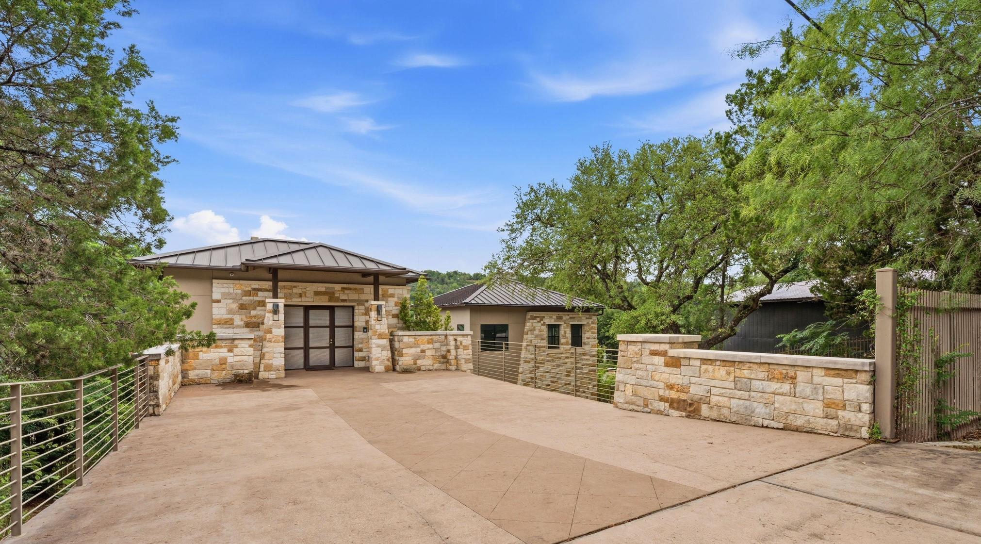 3605 Robbins RD