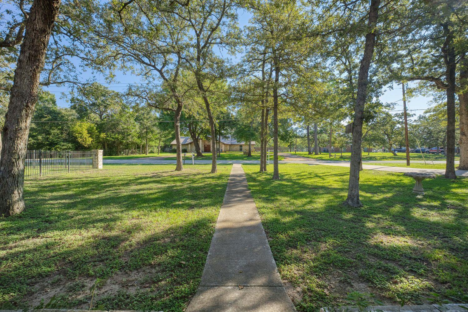 226 Cedar Hills DR