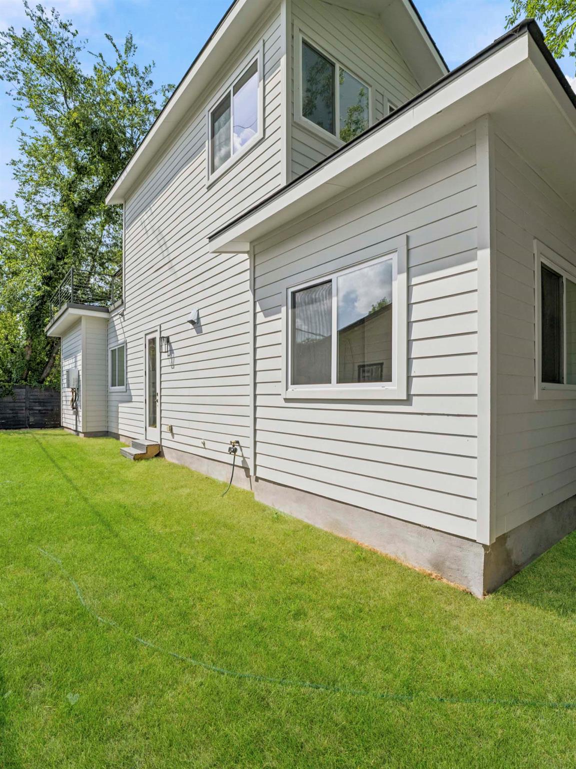 1106 S Meadows DR SW # 2