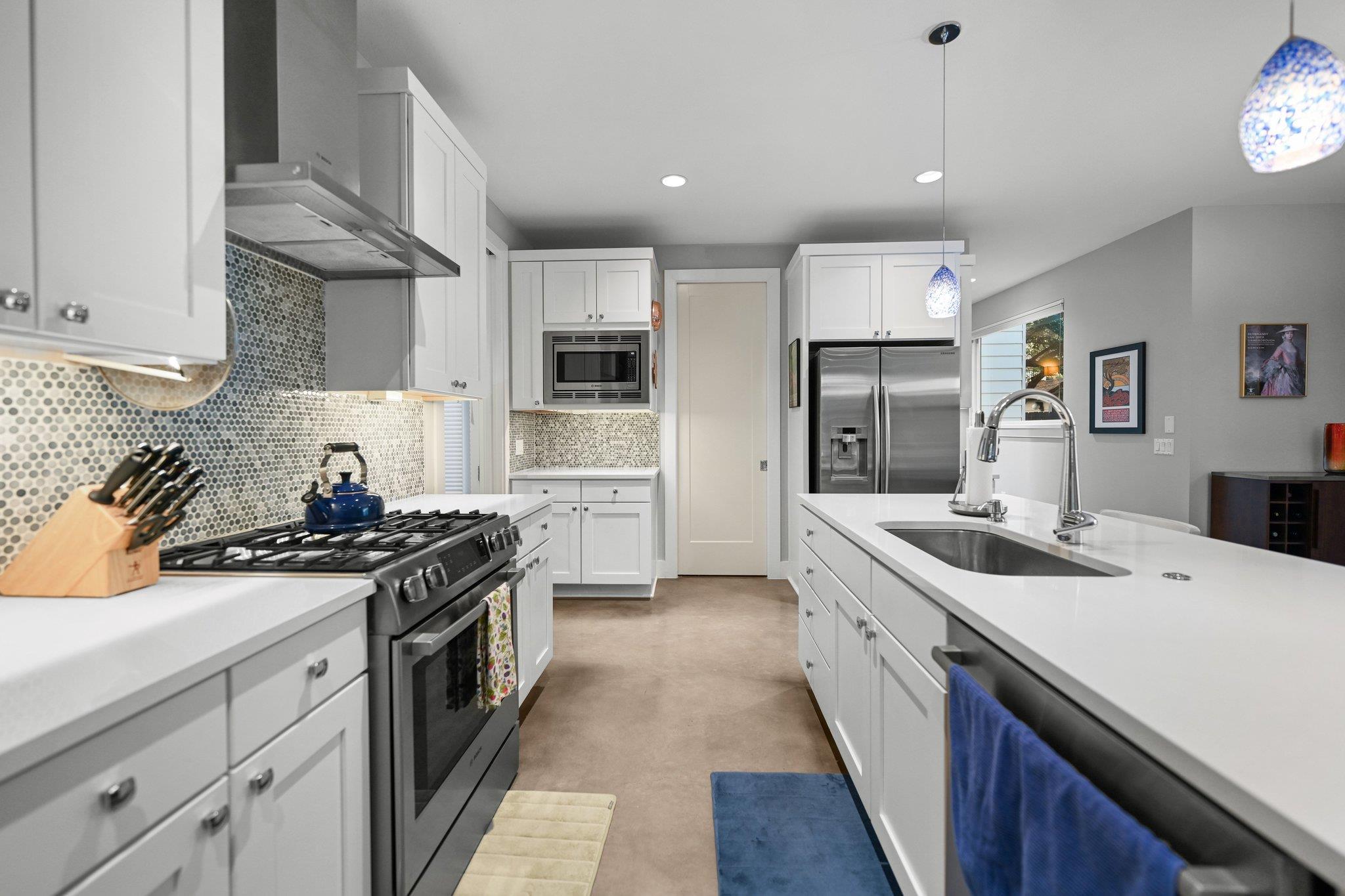 1506 W Saint Johns Ave