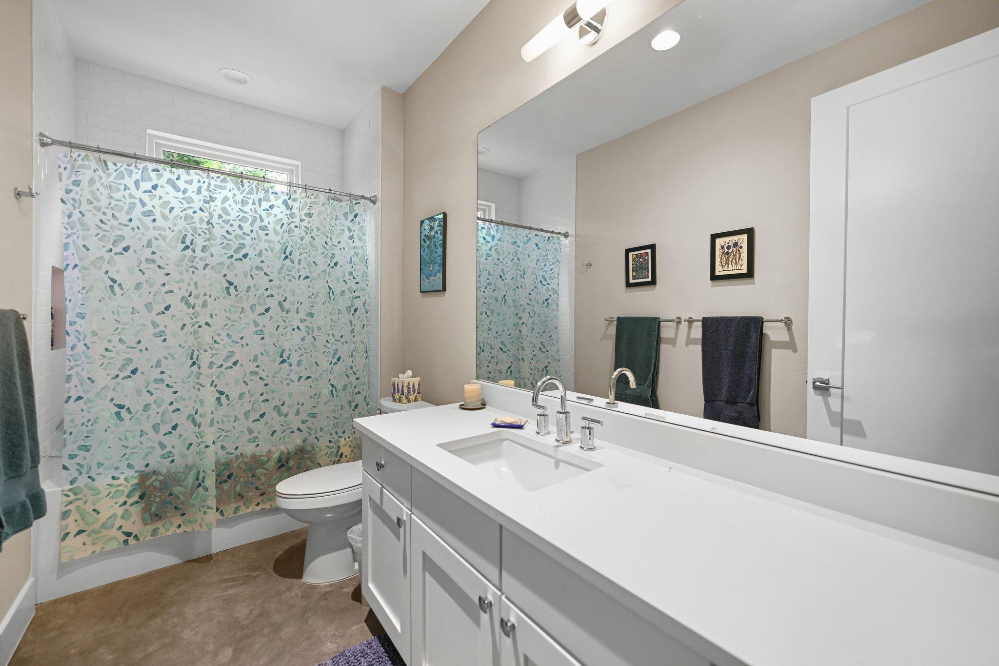 1506 W Saint Johns Ave