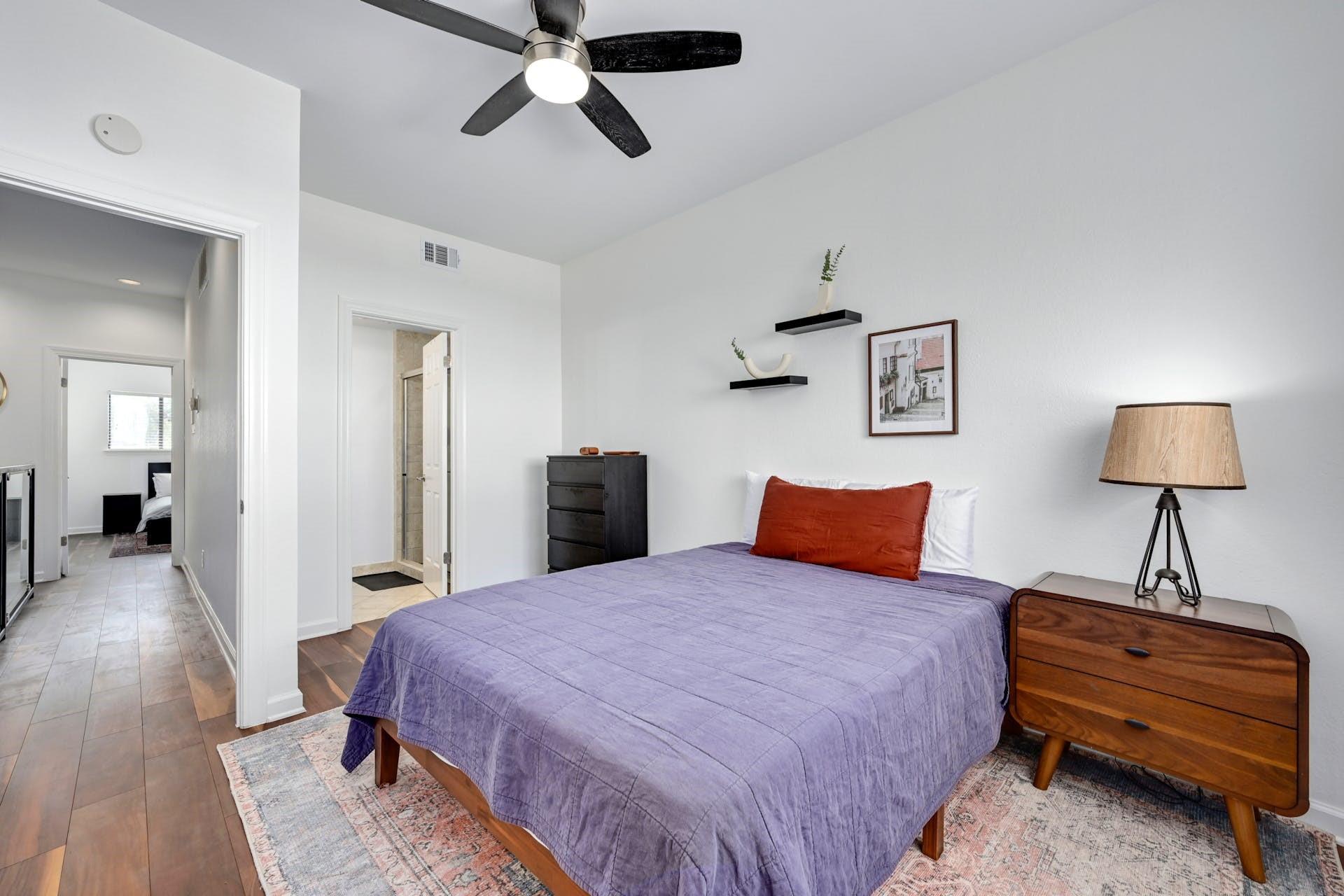 2605 Enfield RD # 220