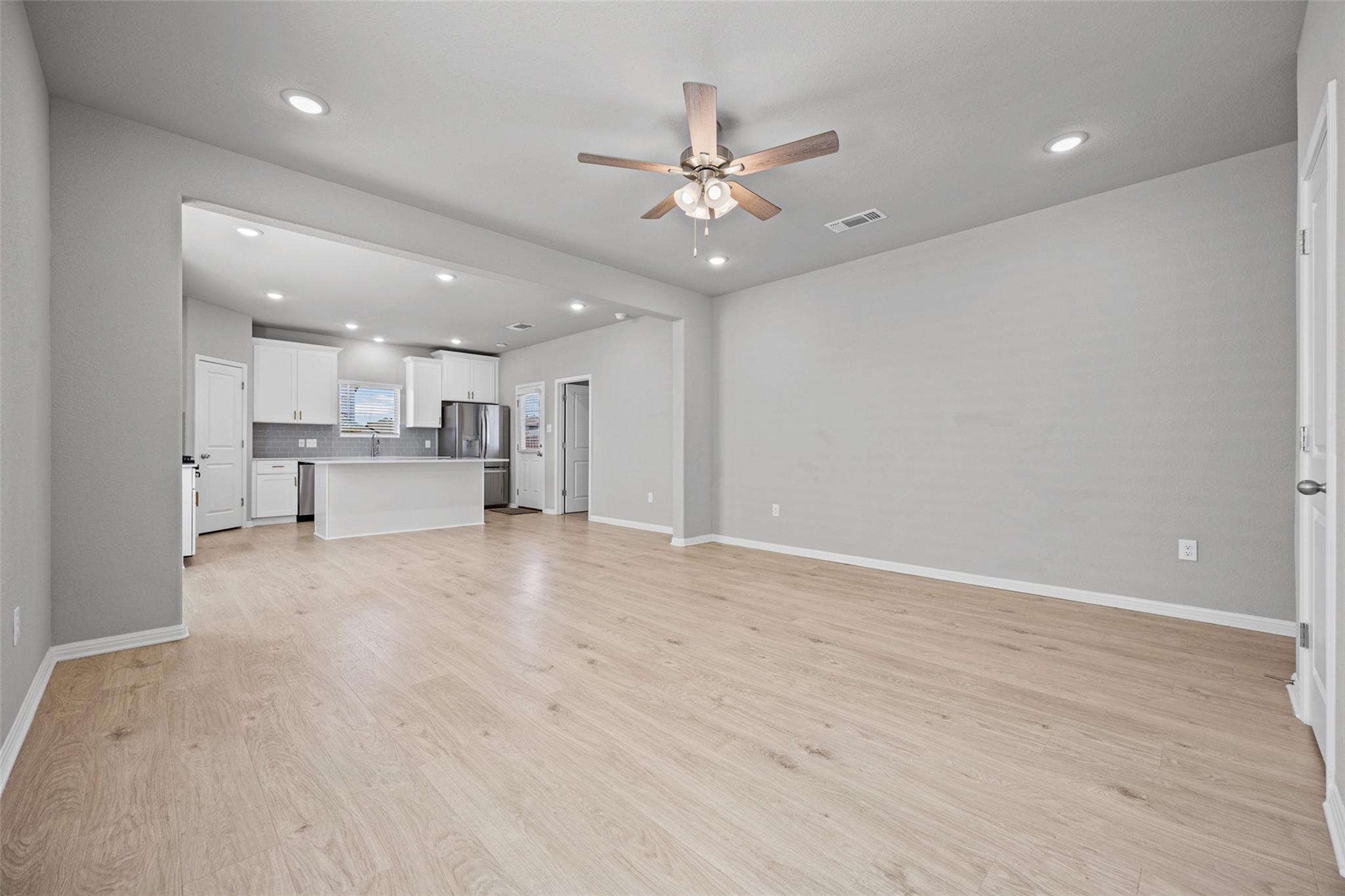 142 Goosewinged DR