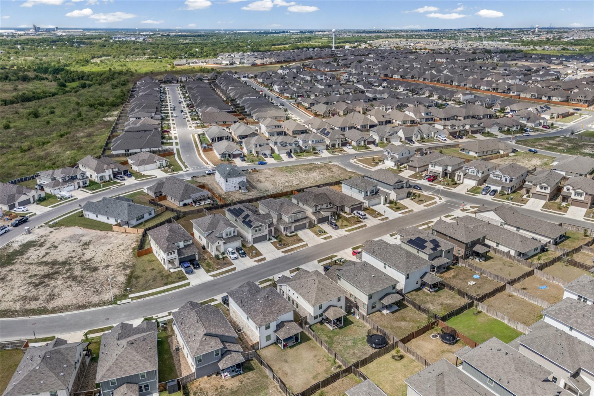 142 Goosewinged DR