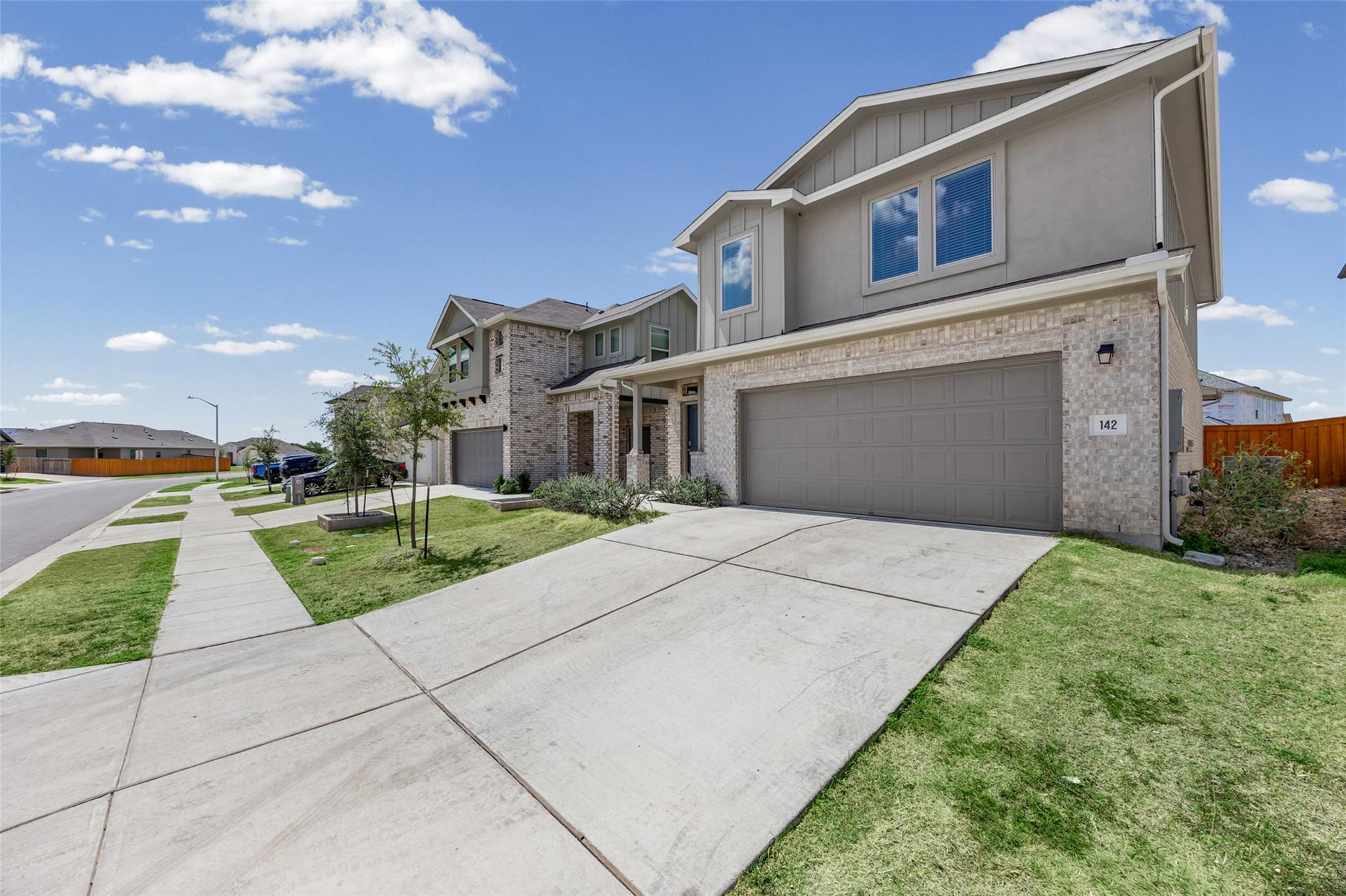 142 Goosewinged DR