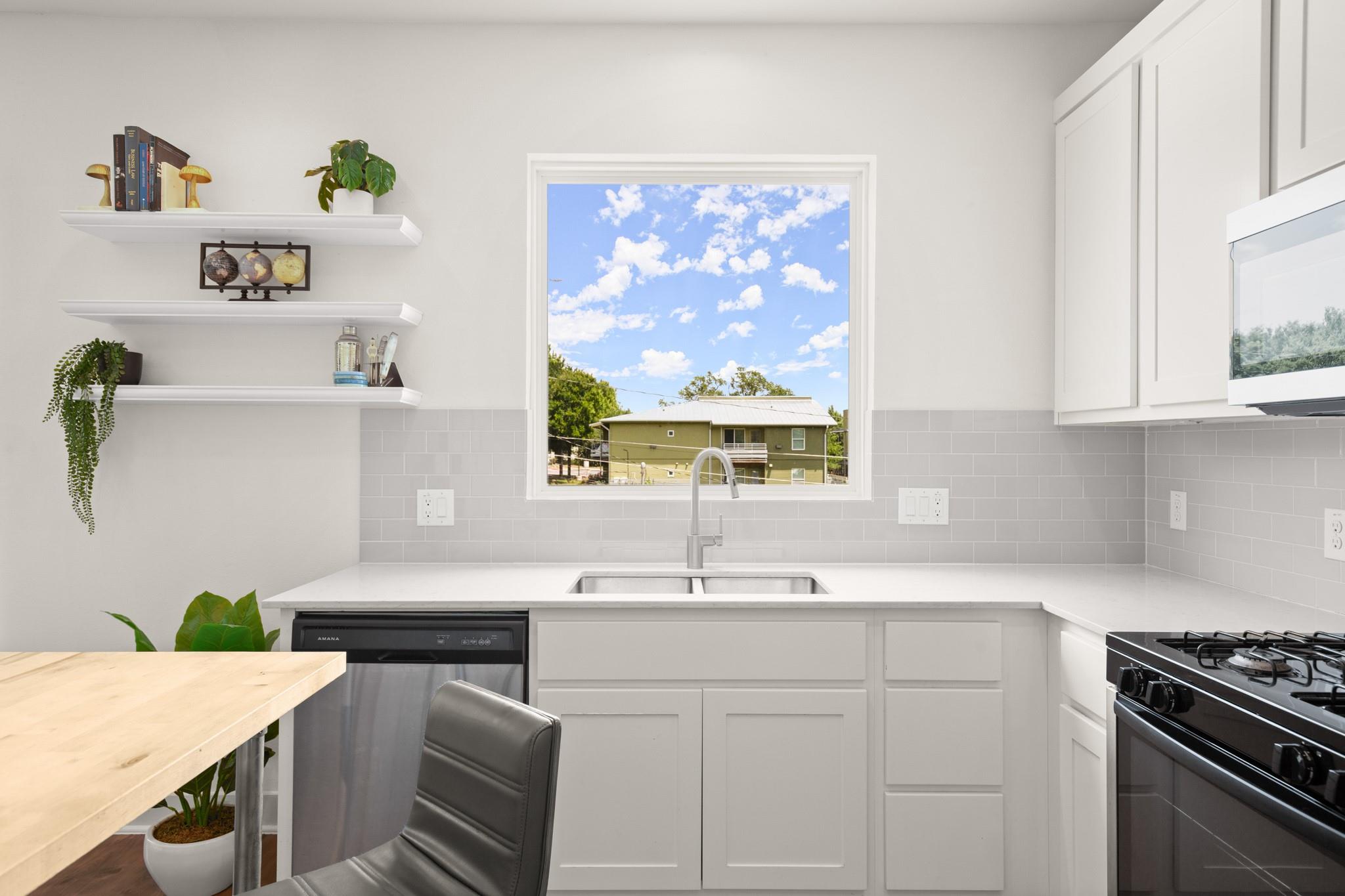 3007 E 12th ST
