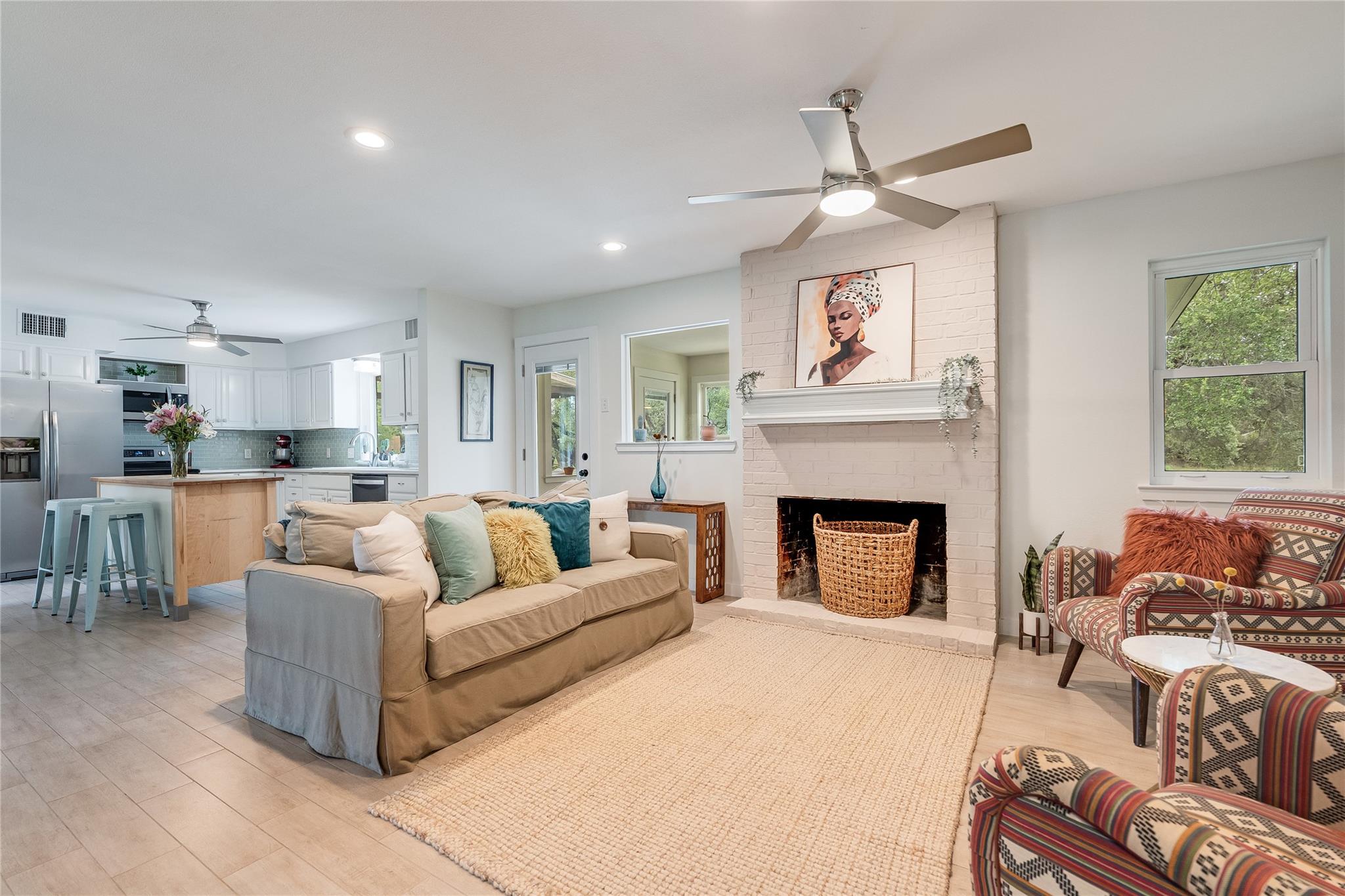 10133 Oliver DR