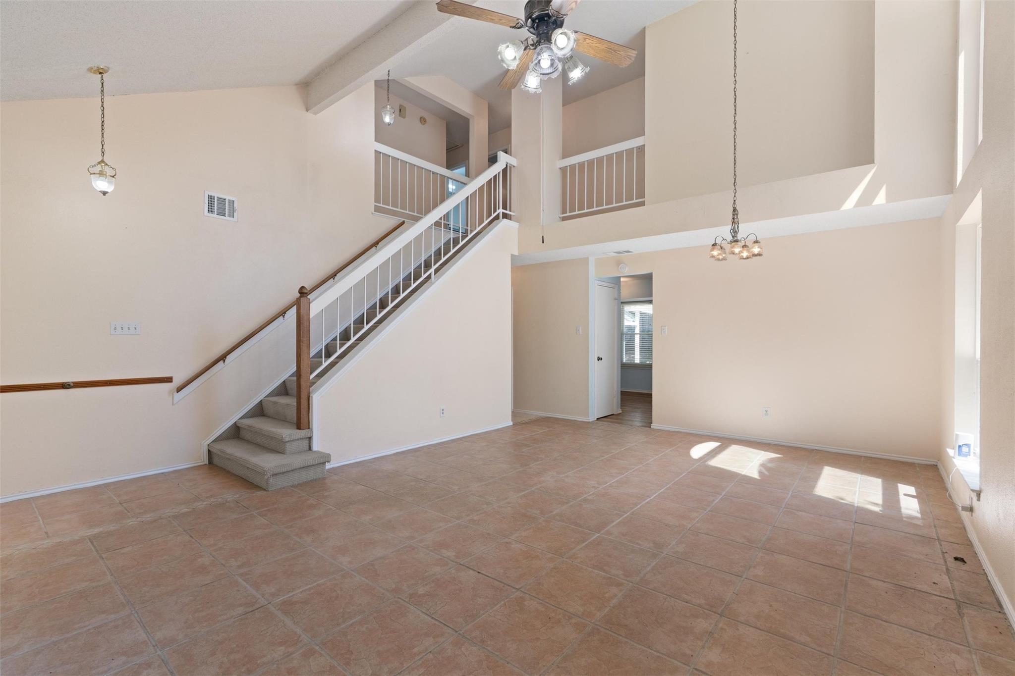12319 Yarmont WAY
