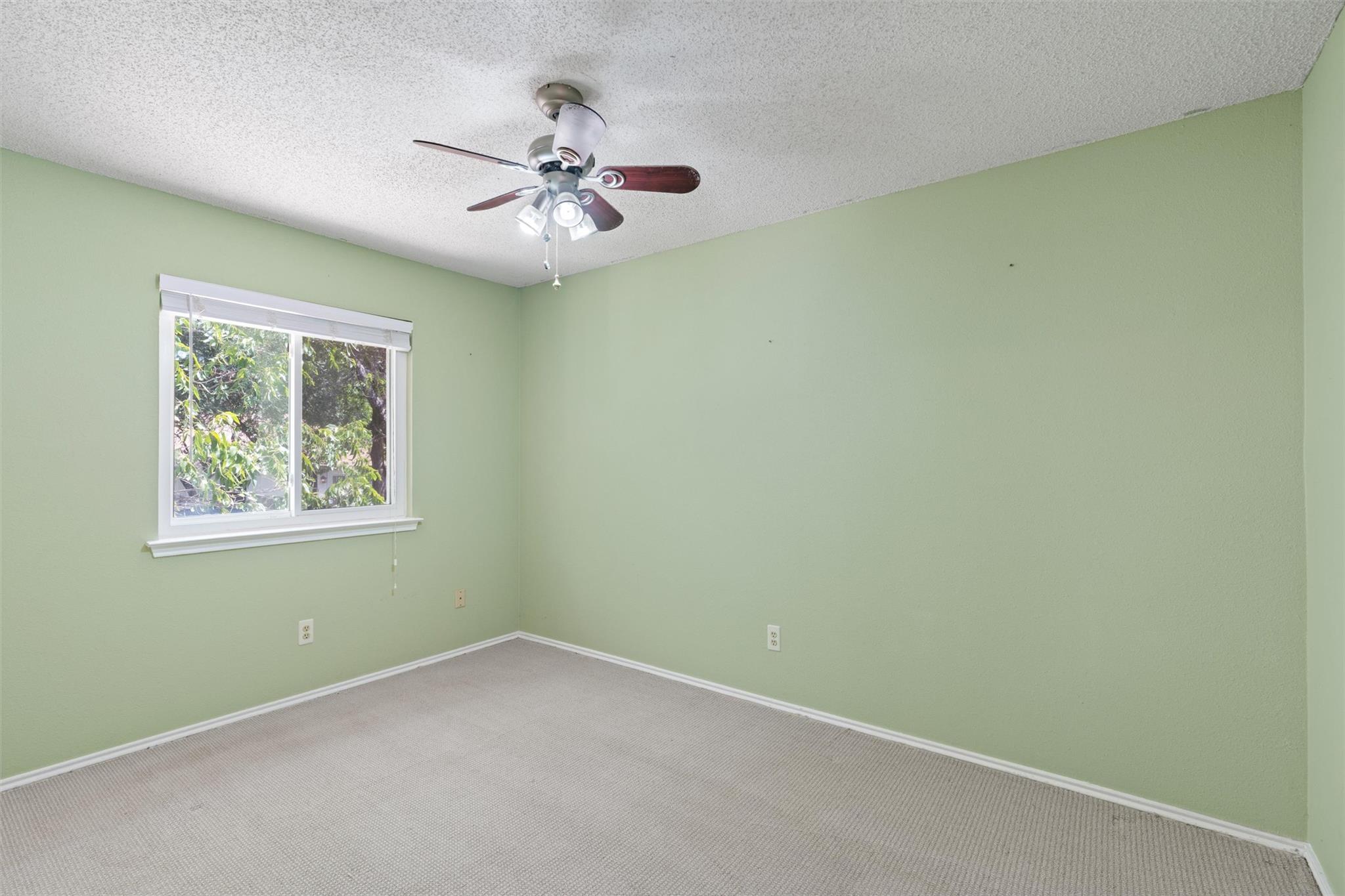 12319 Yarmont WAY