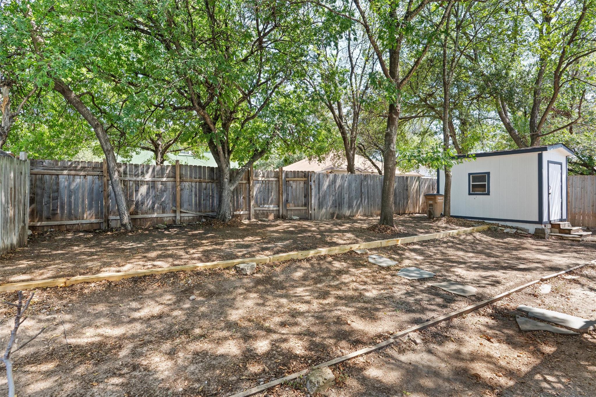 12319 Yarmont WAY