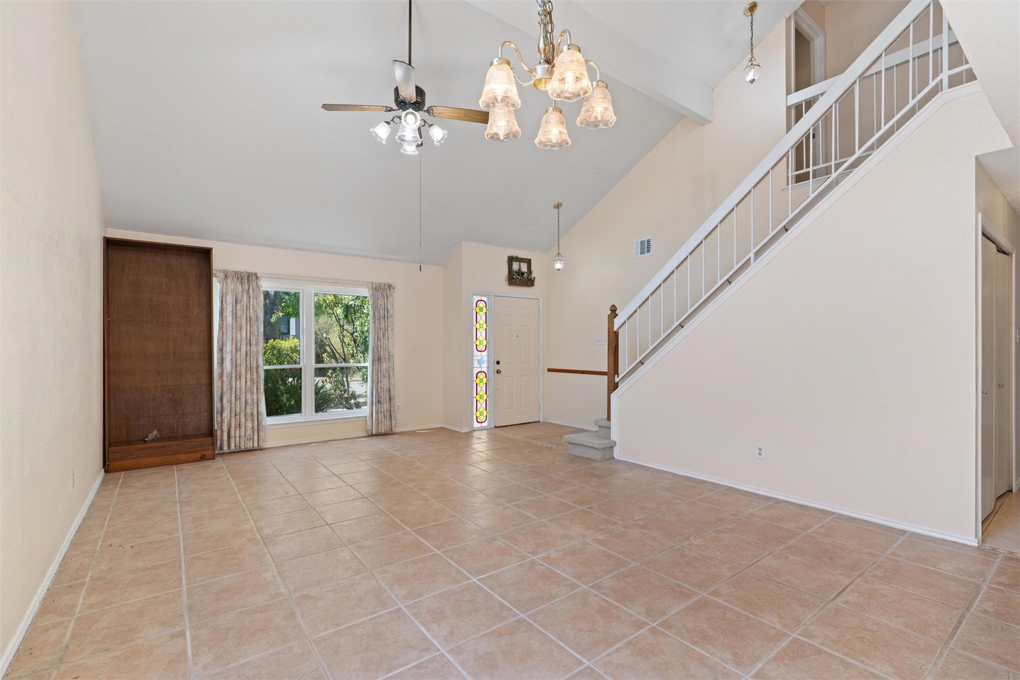 12319 Yarmont WAY