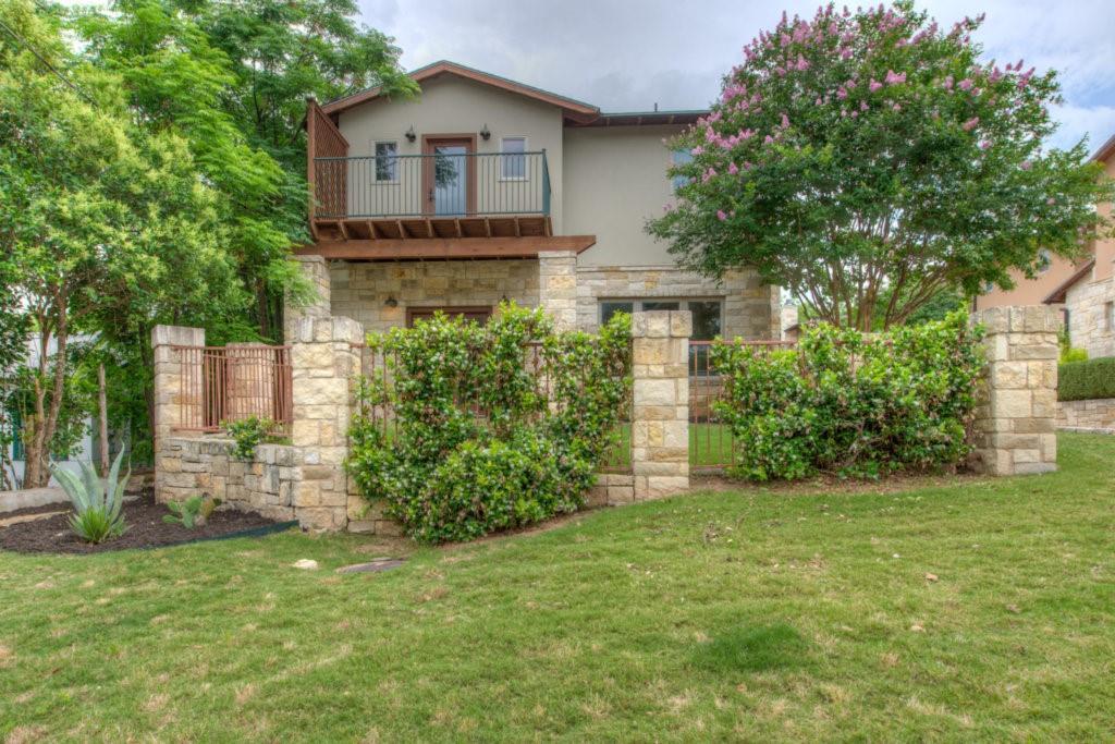 605 Peacock LN # C