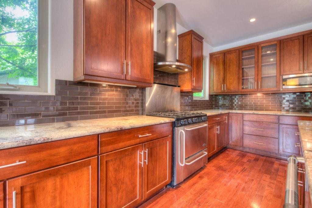 605 Peacock LN # C