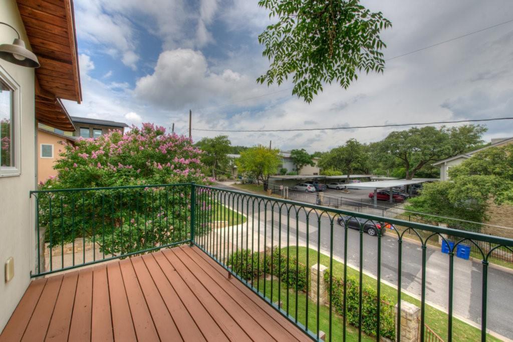 605 Peacock LN # C