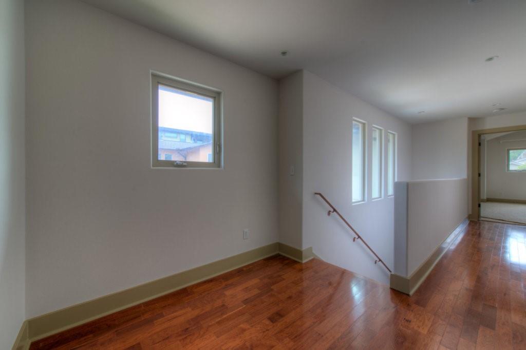 605 Peacock LN # C
