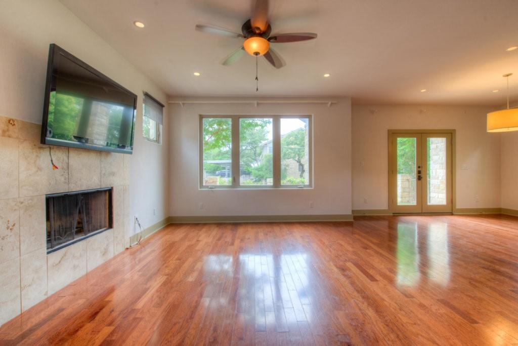 605 Peacock LN # C