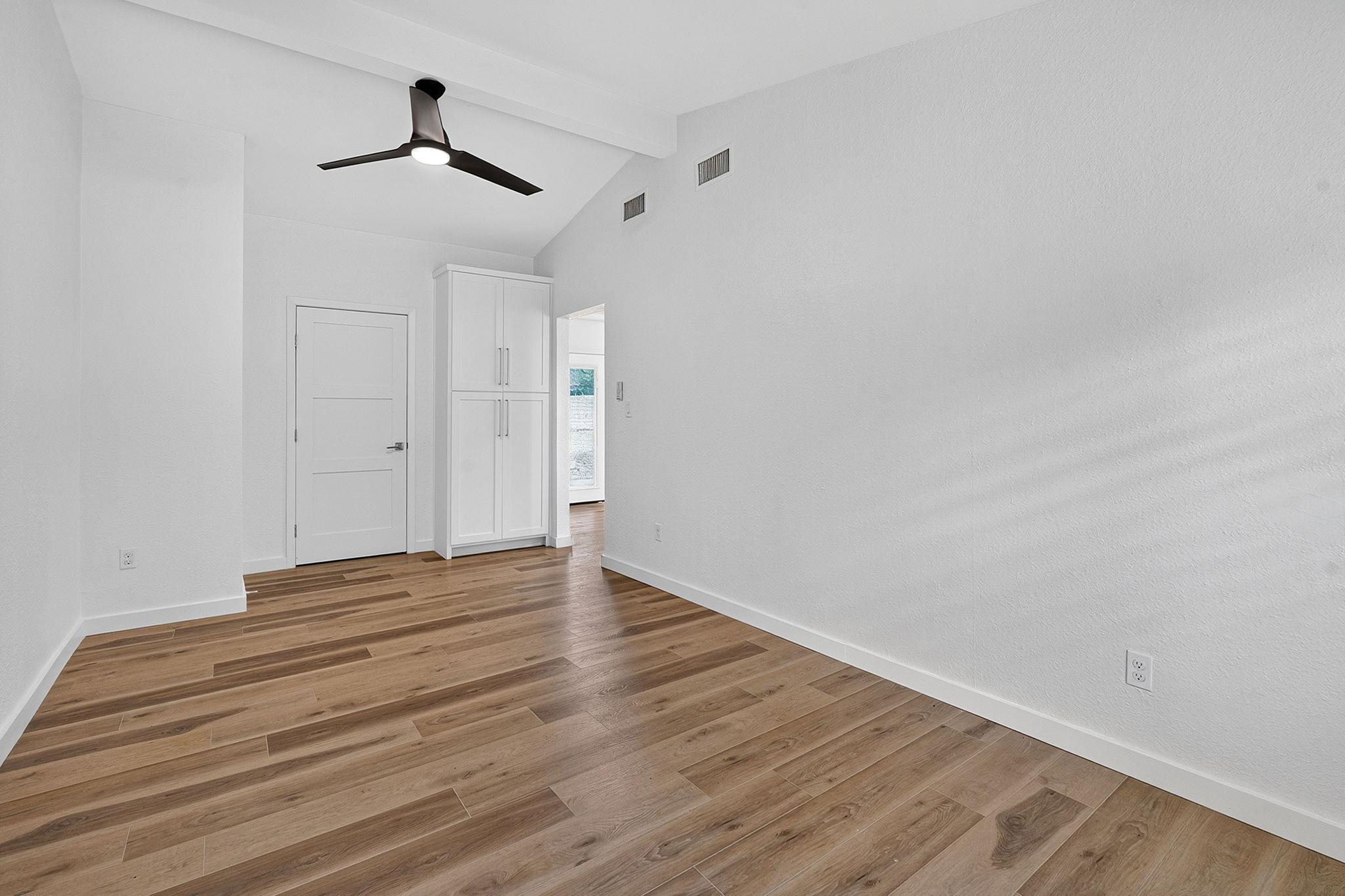 204 Chippendale Ave