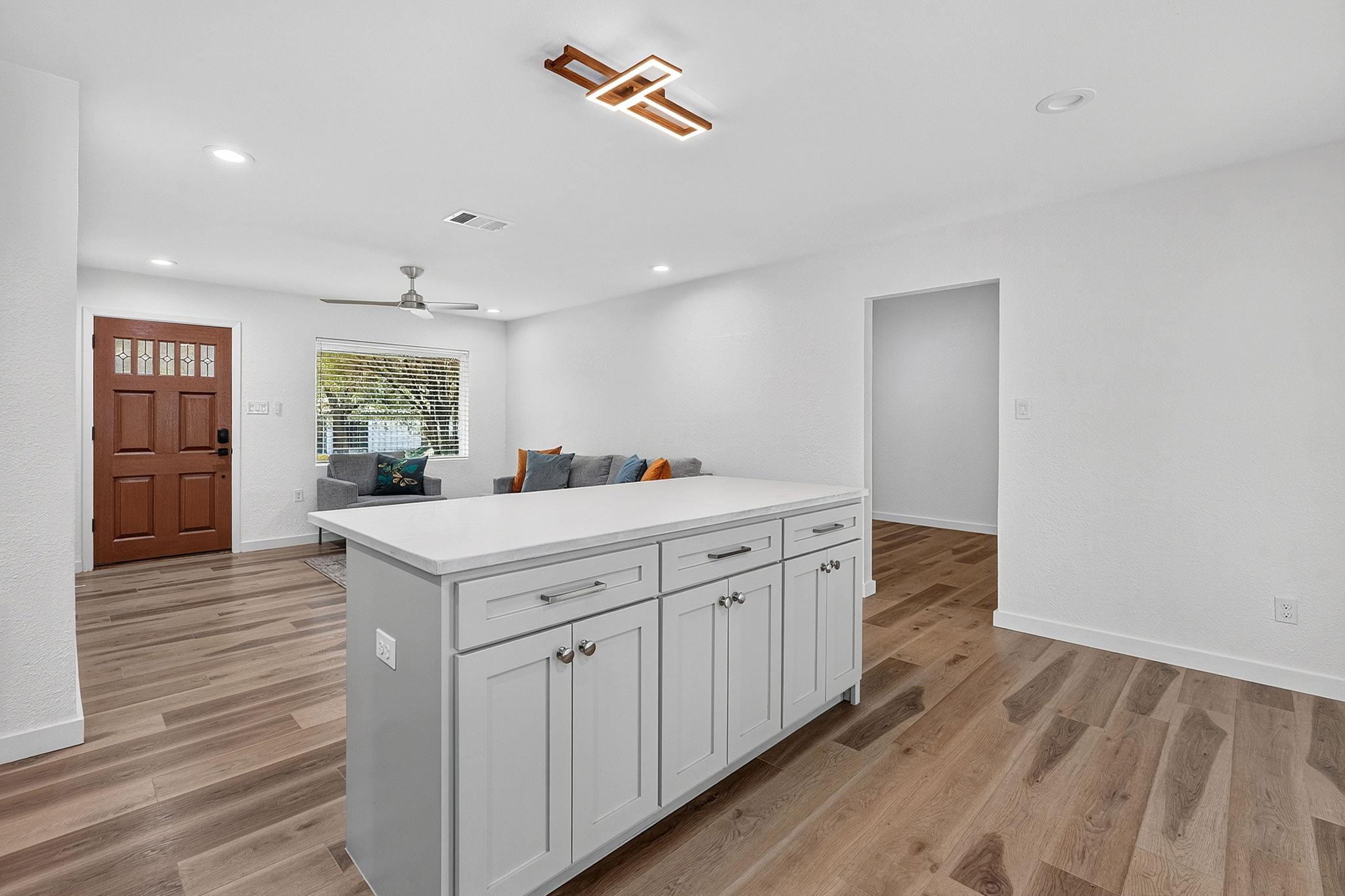 204 Chippendale Ave