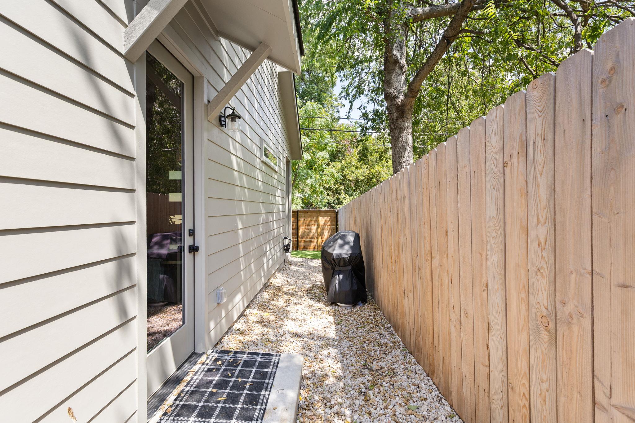 1809 Maple Ave # 2