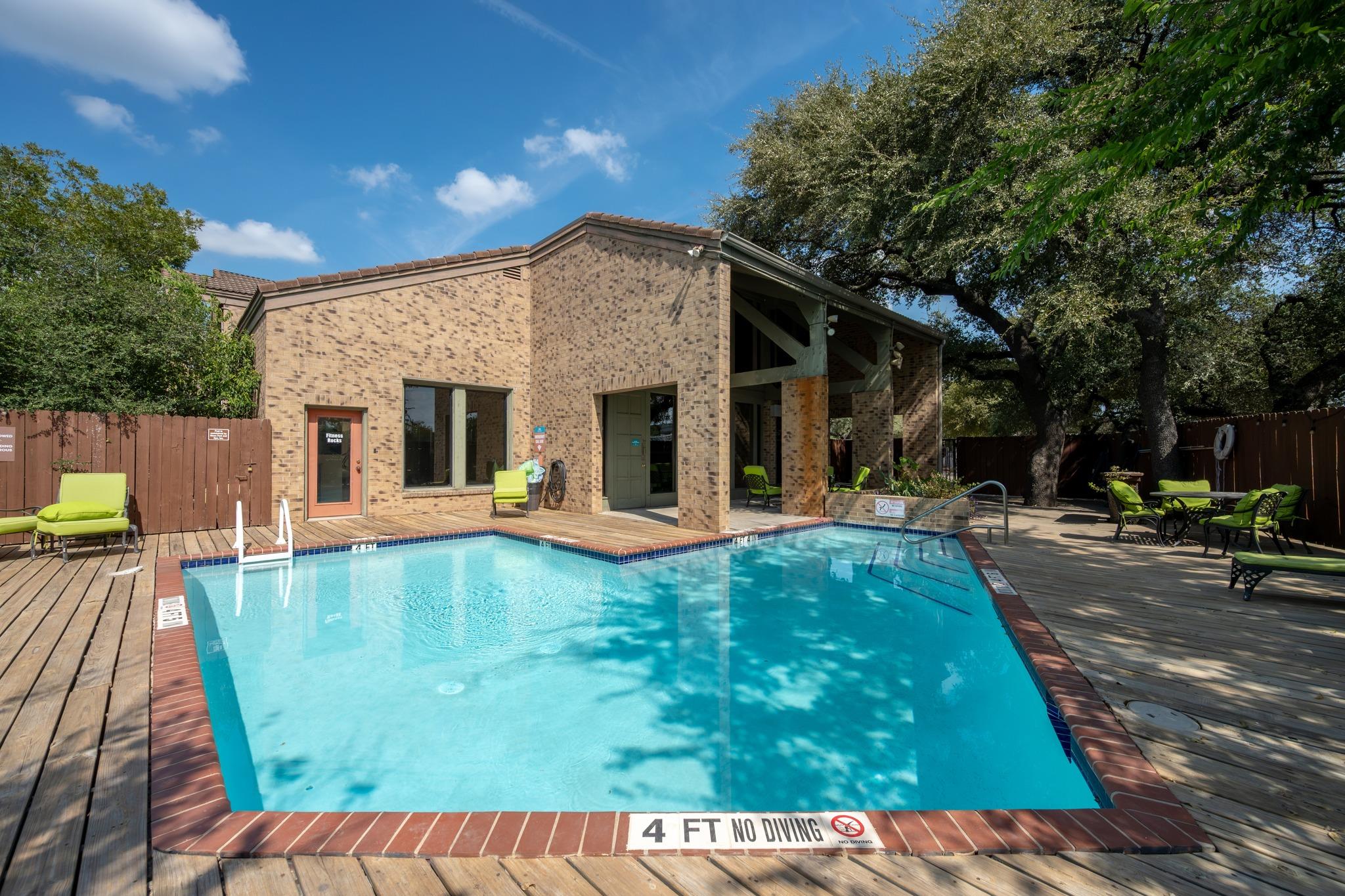 8888 Tallwood DR # 1306