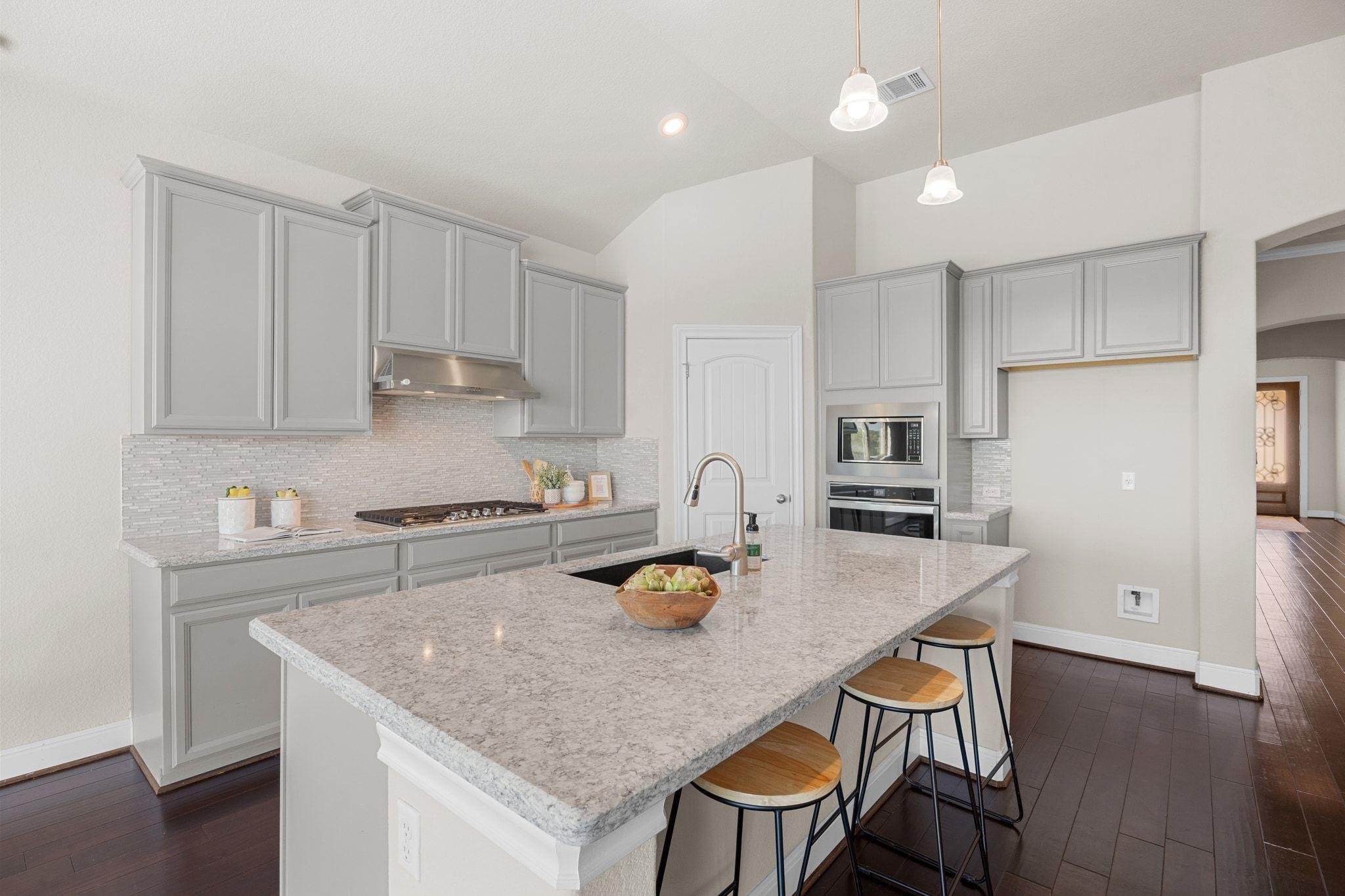 5501 La Canada WAY