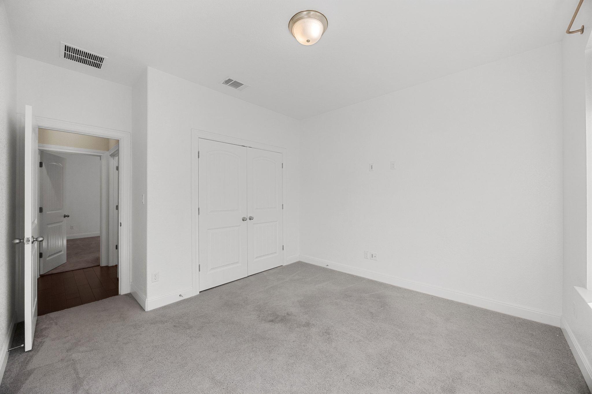 5501 La Canada WAY