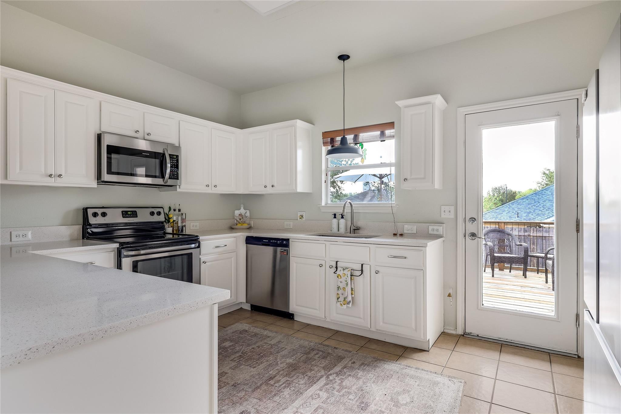 2103 Charlotte Estates DR