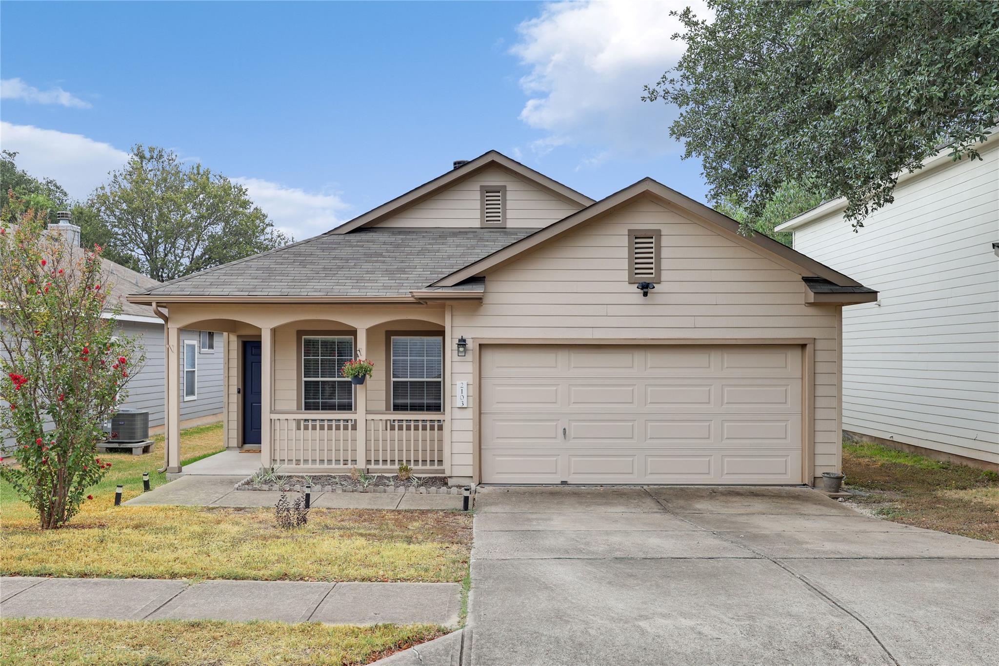 2103 Charlotte Estates DR