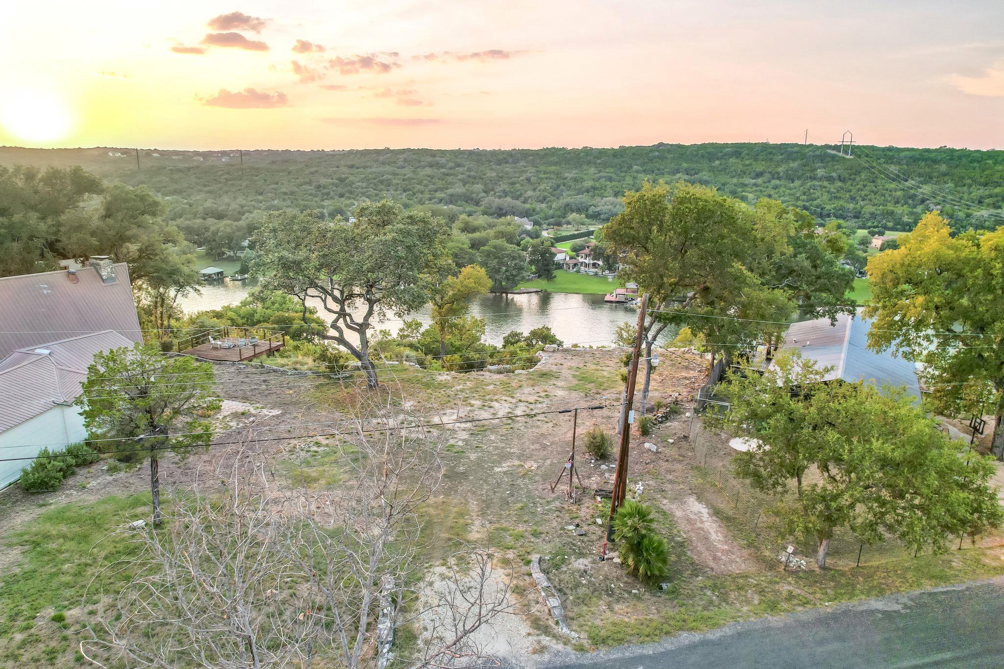 1808 Cliffwood DR