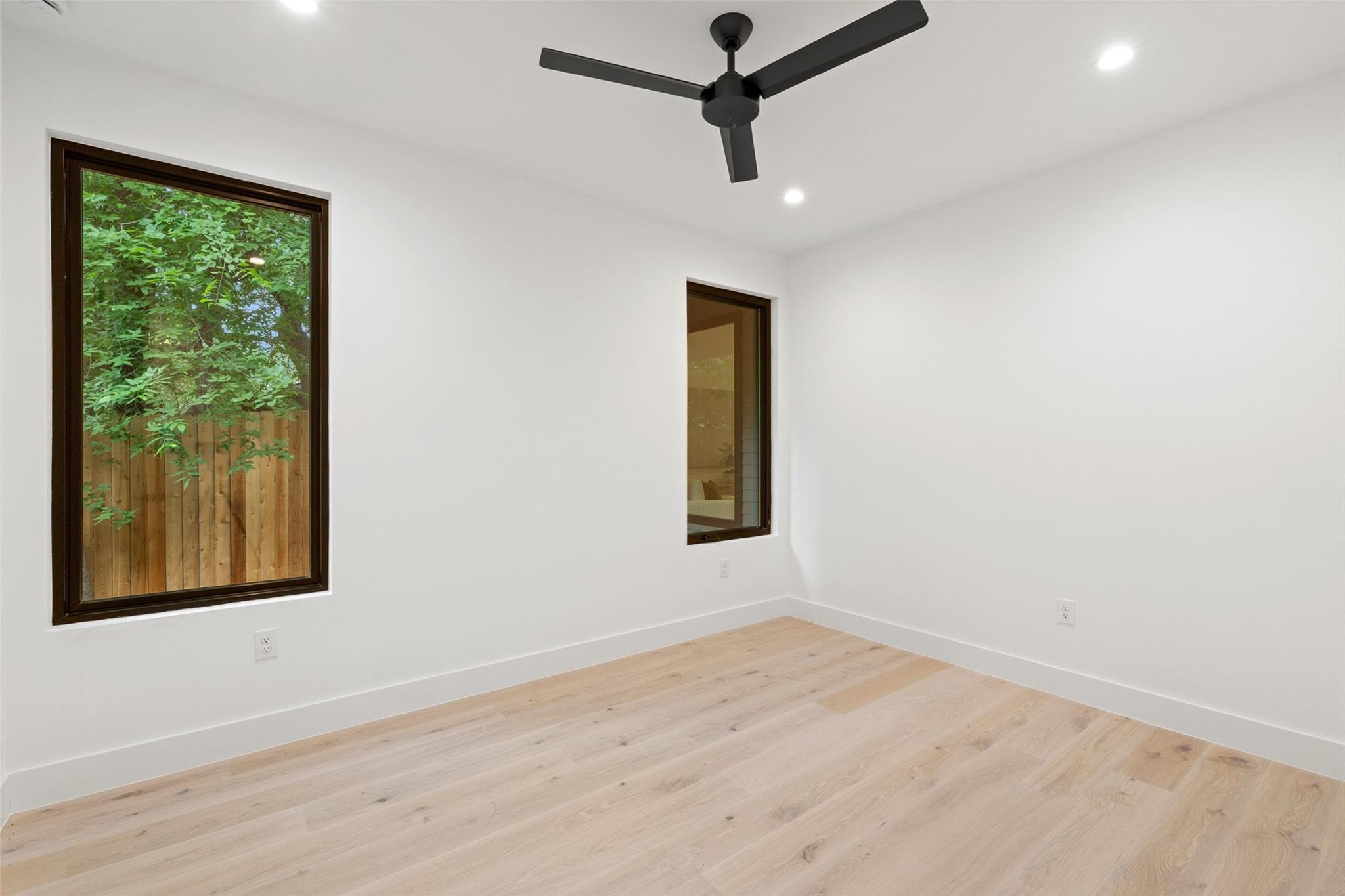 2611 Oak Crest Ave # B Unit: A & B