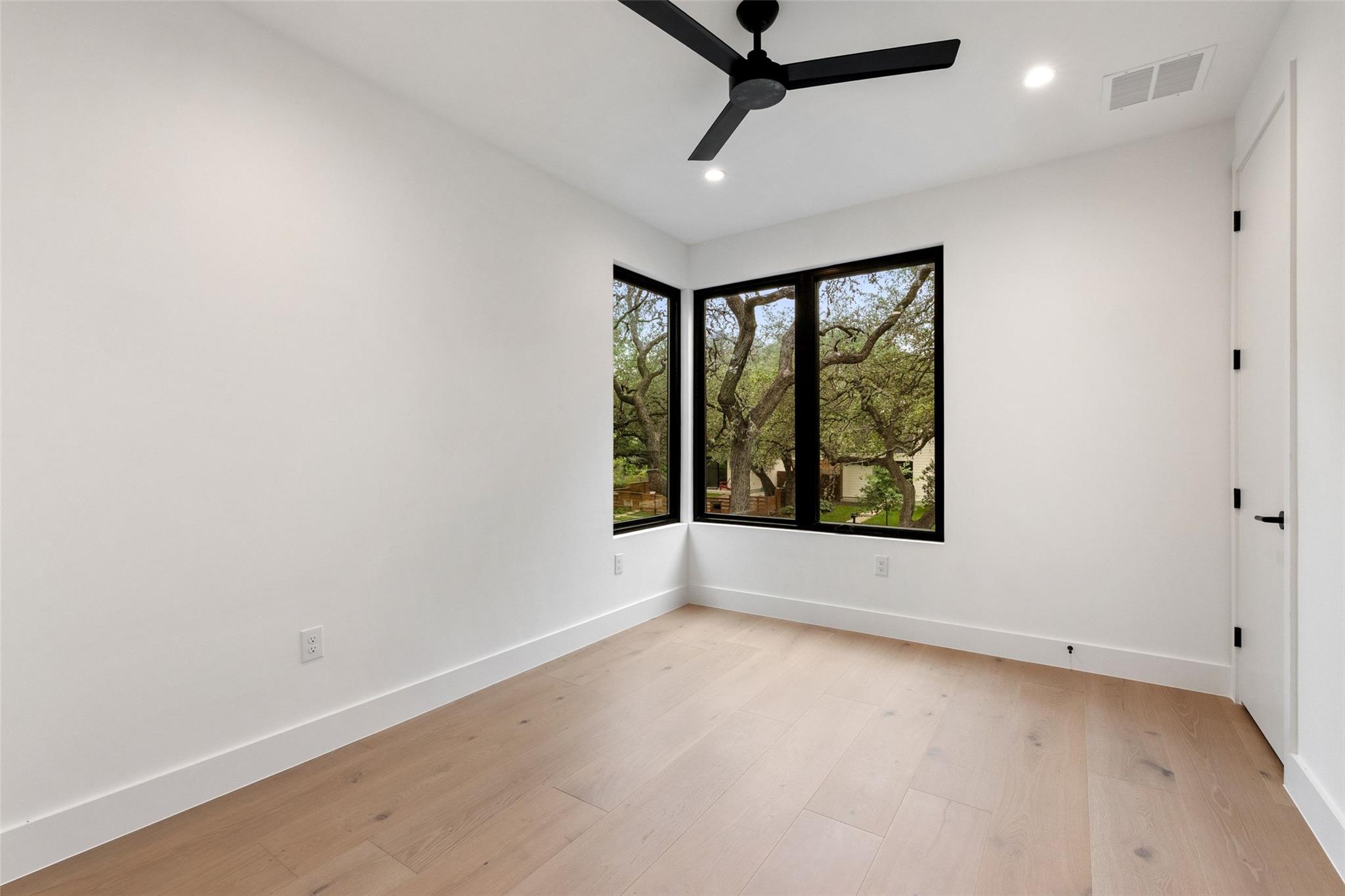 2611 Oak Crest Ave # B Unit: A & B