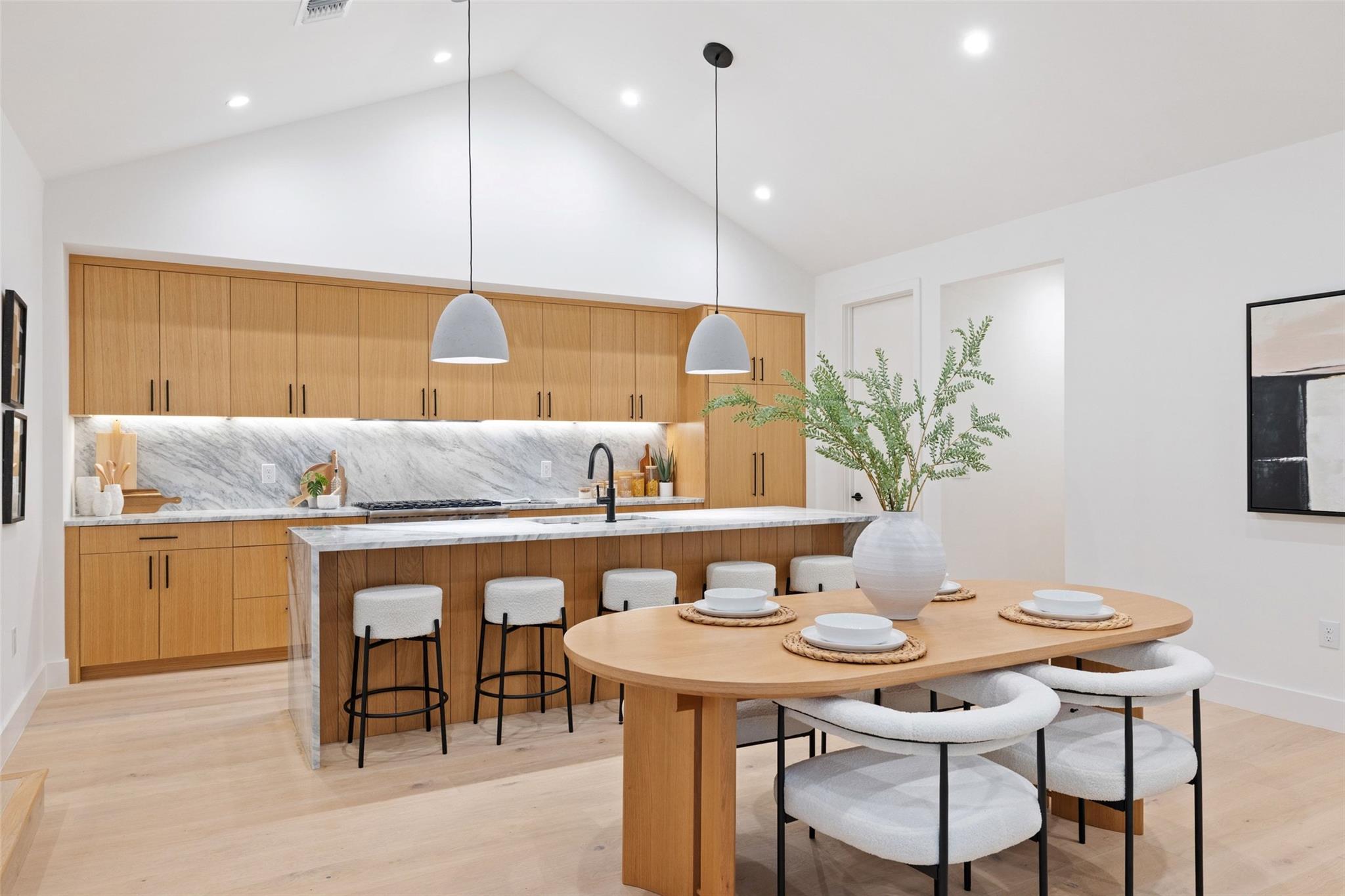 2611 Oak Crest Ave # B Unit: A & B