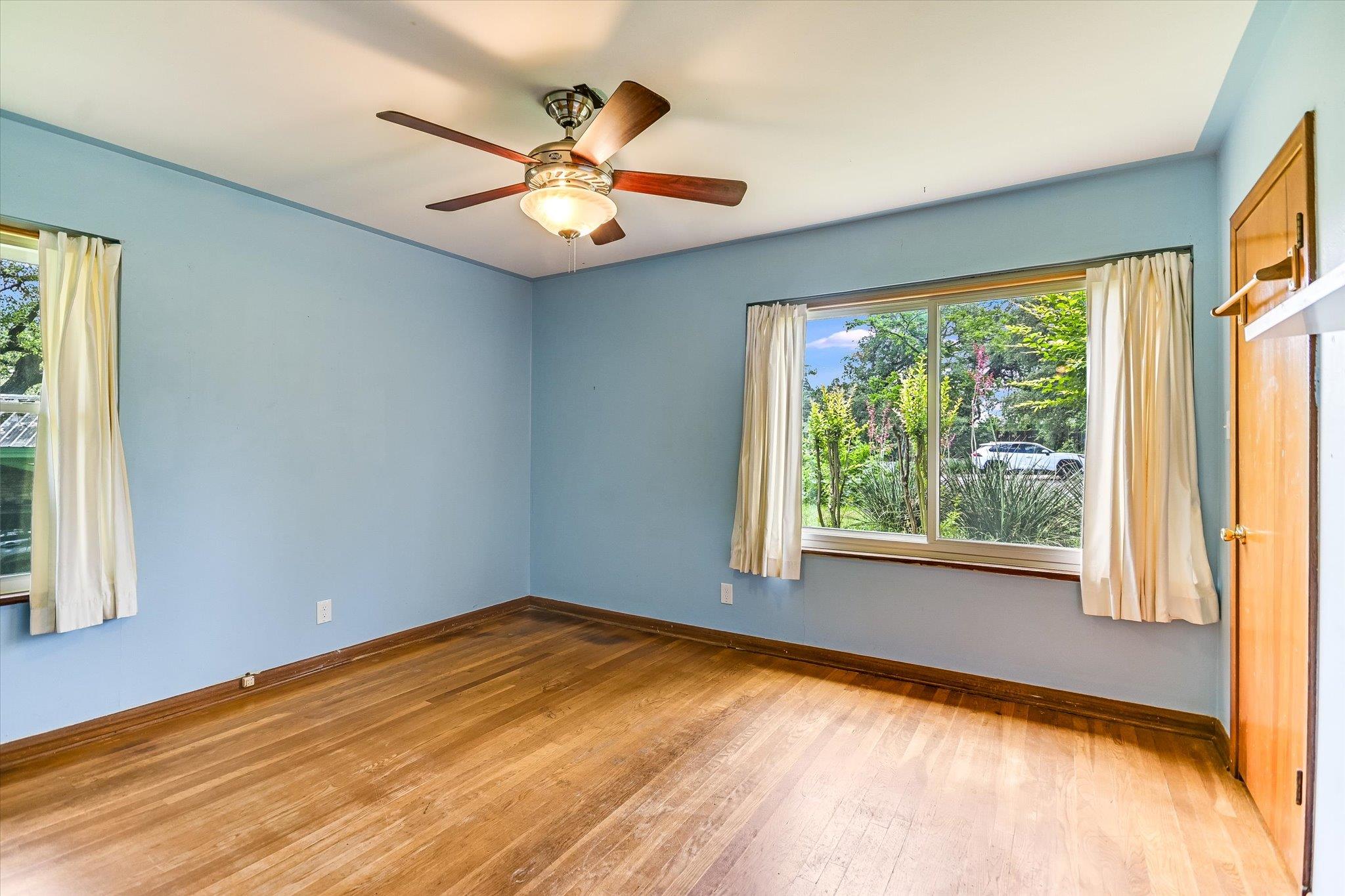 502 Sunset CIR