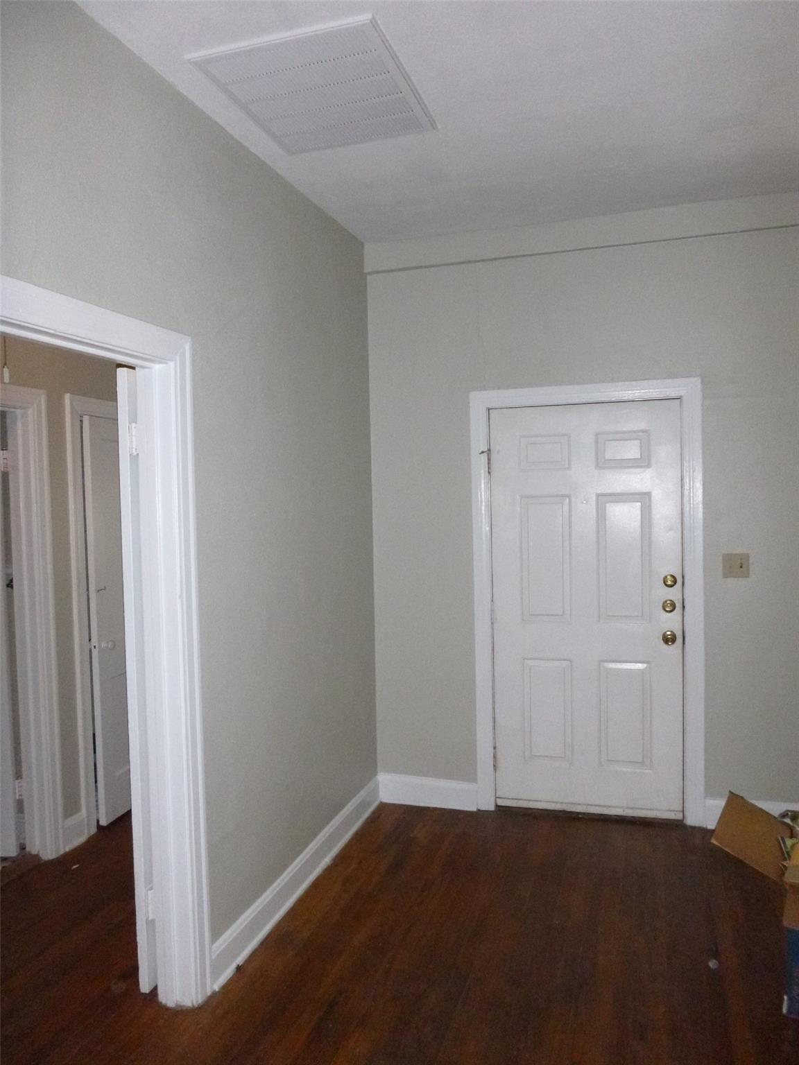 218 W 51st ST