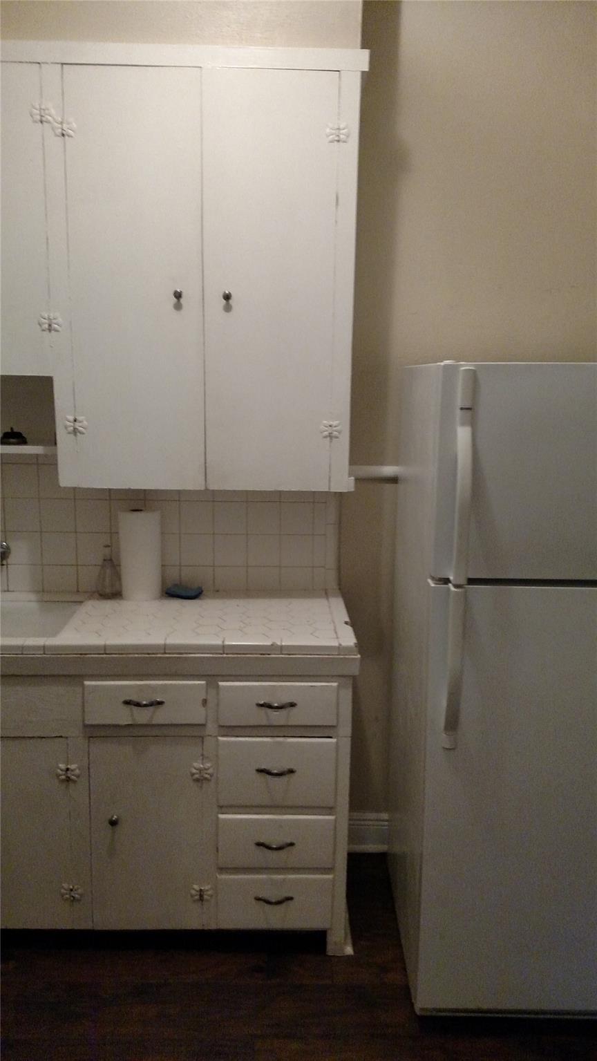 218 W 51st ST
