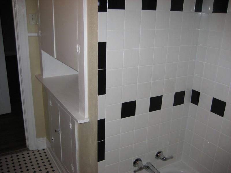218 W 51st ST