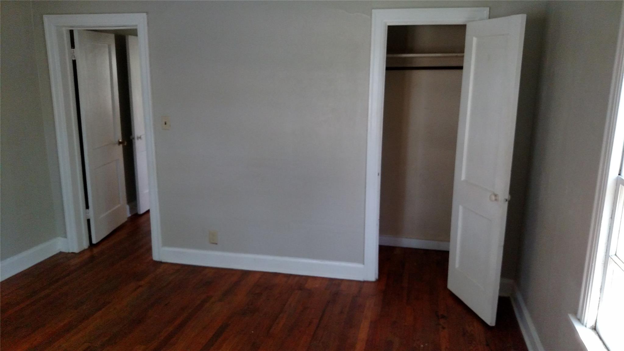 218 W 51st ST