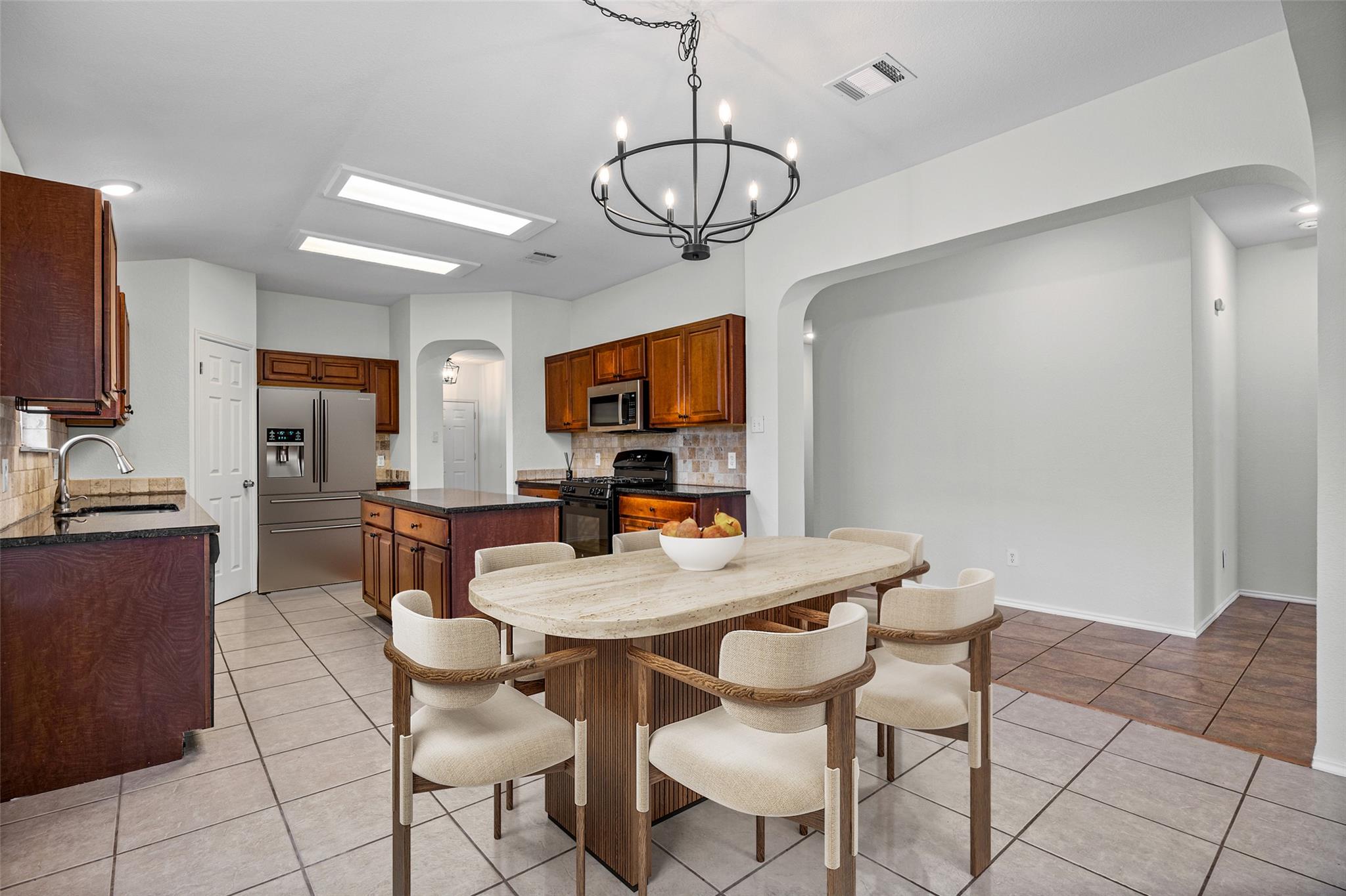 1408 Meghan DR