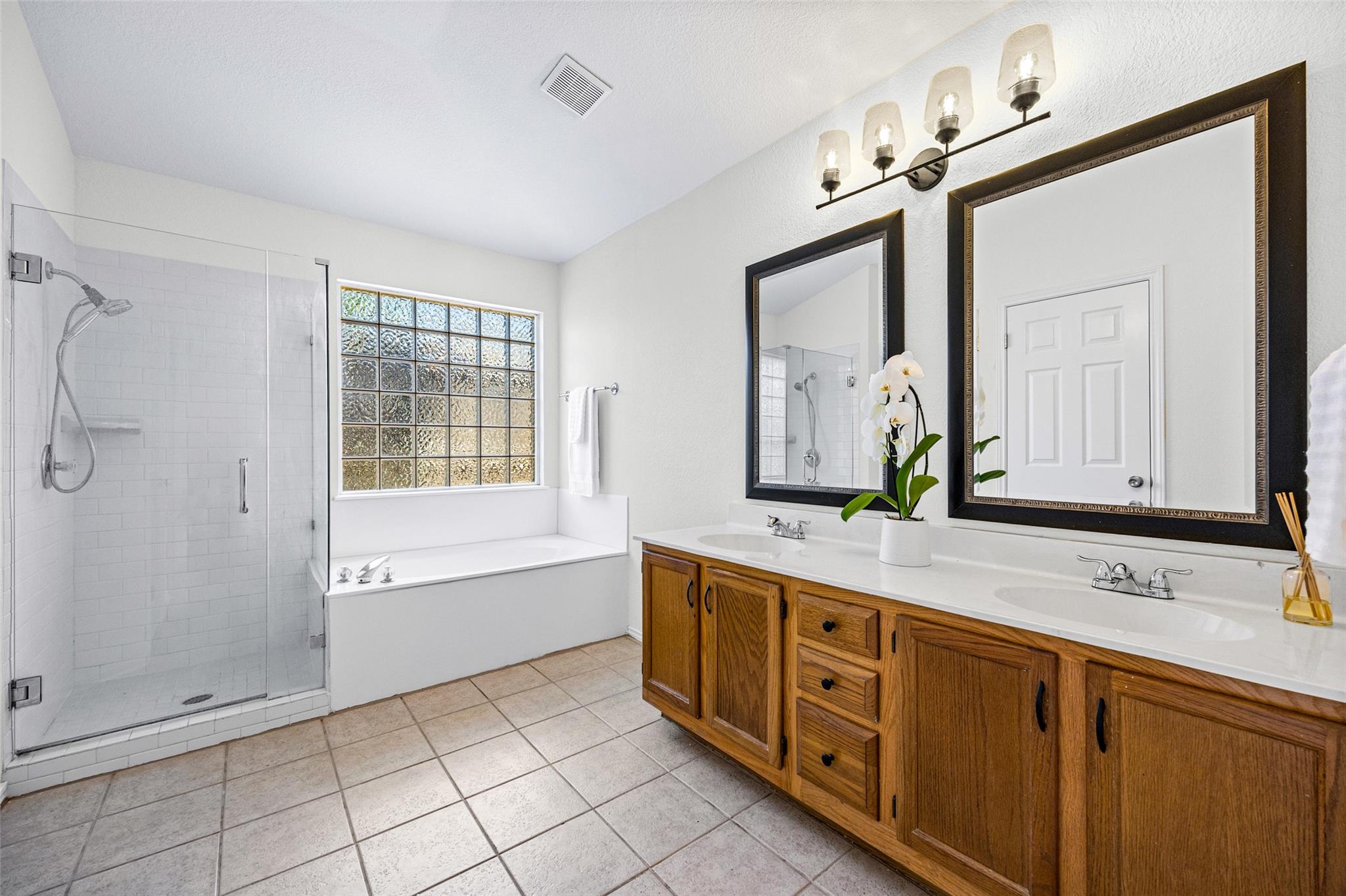 1408 Meghan DR
