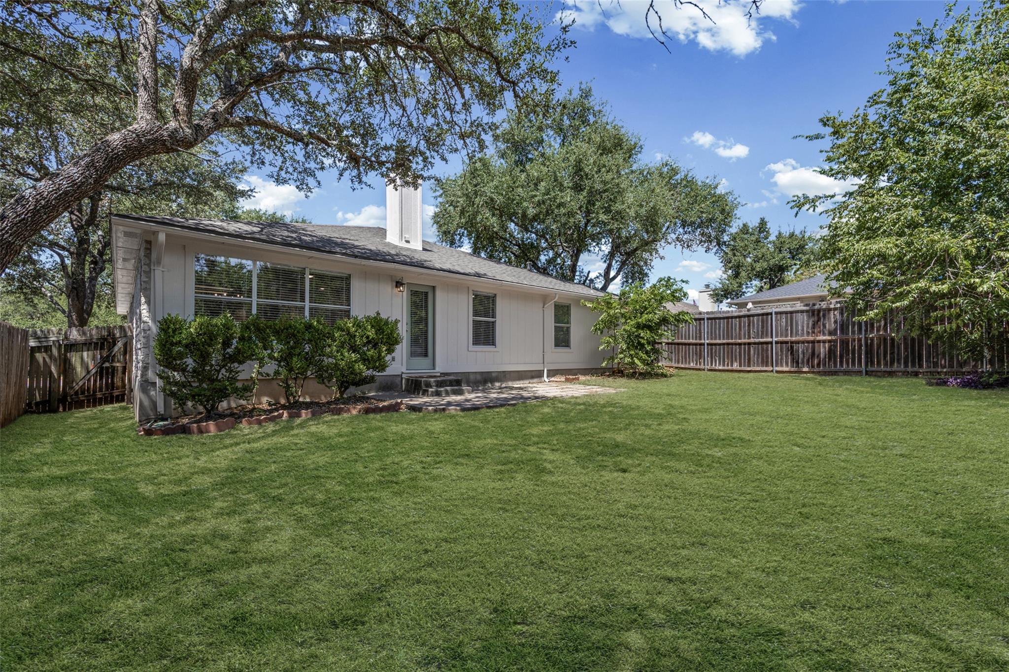 1408 Meghan DR