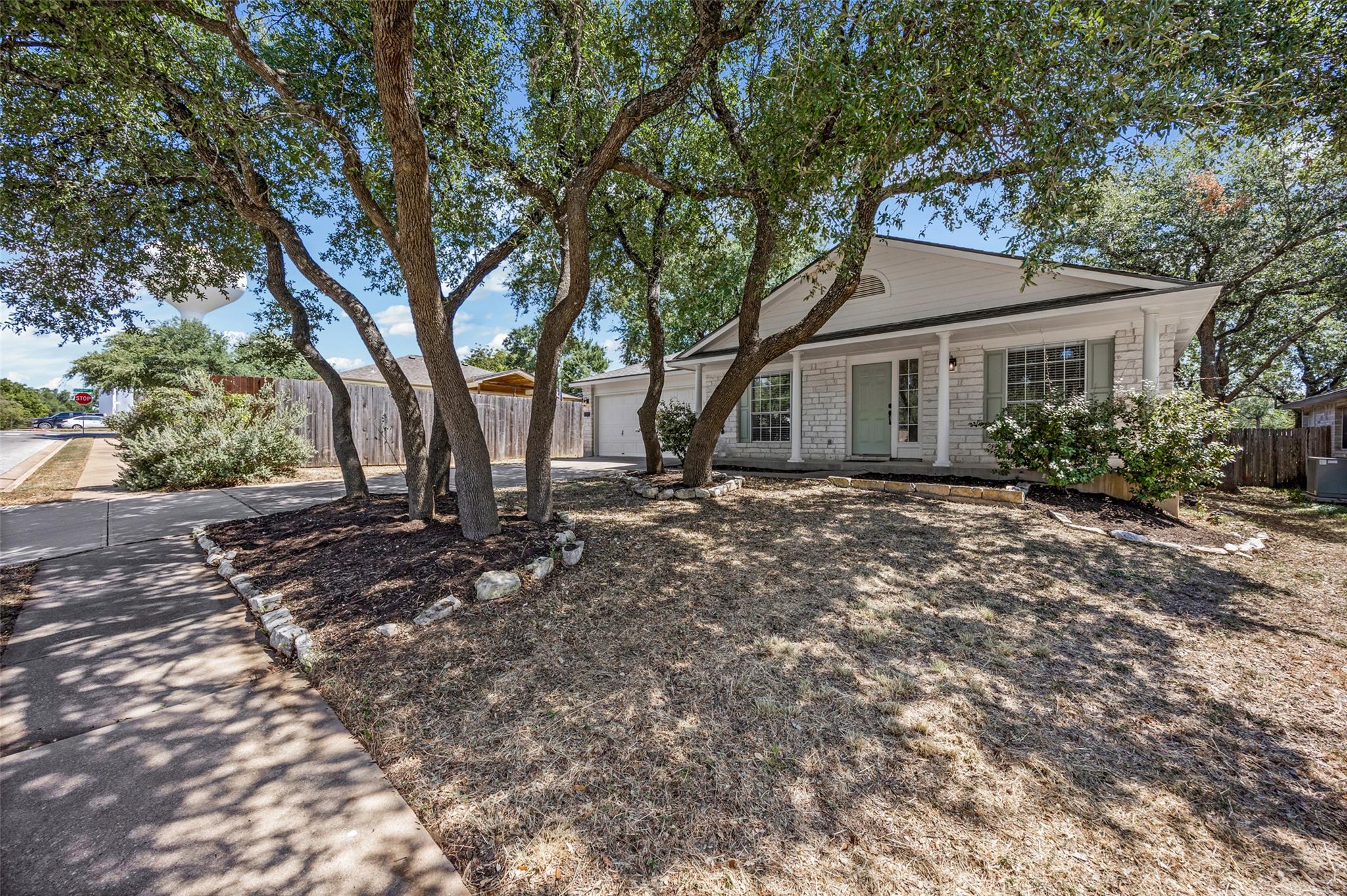 1408 Meghan DR