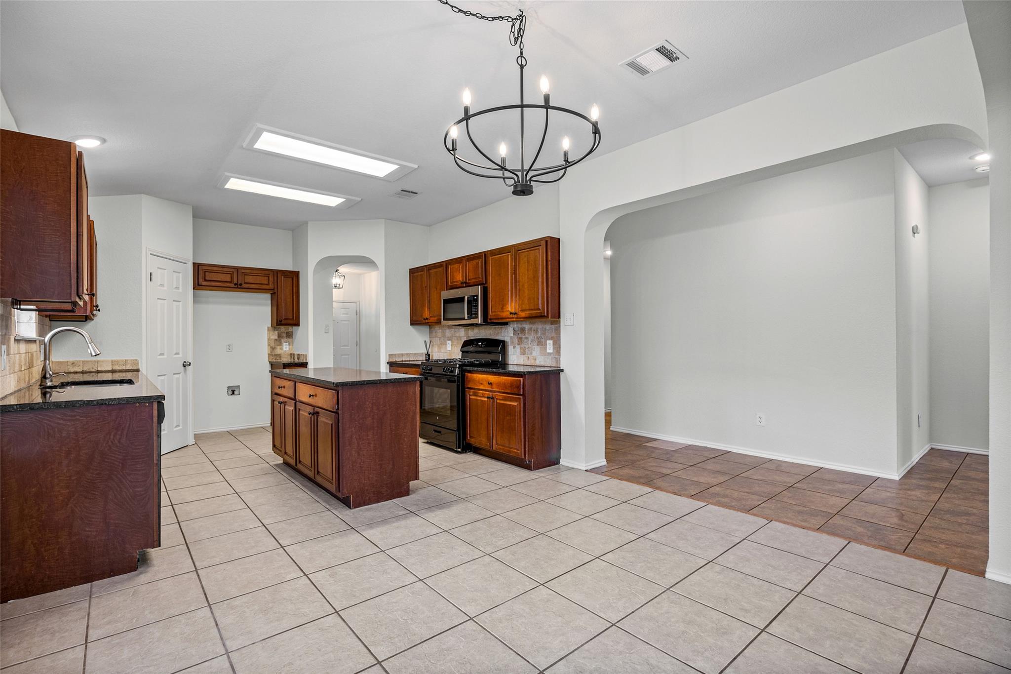 1408 Meghan DR