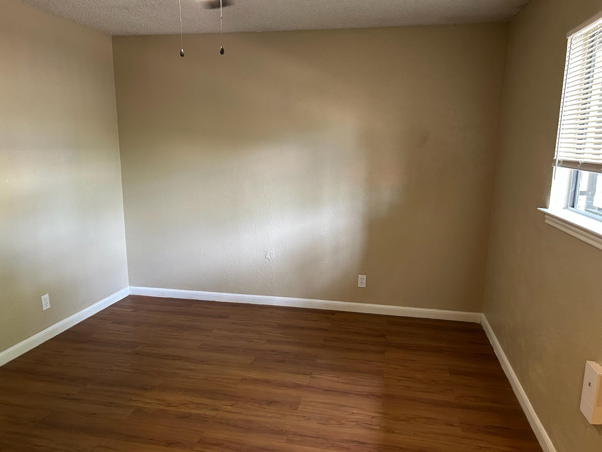 5006 Sara DR