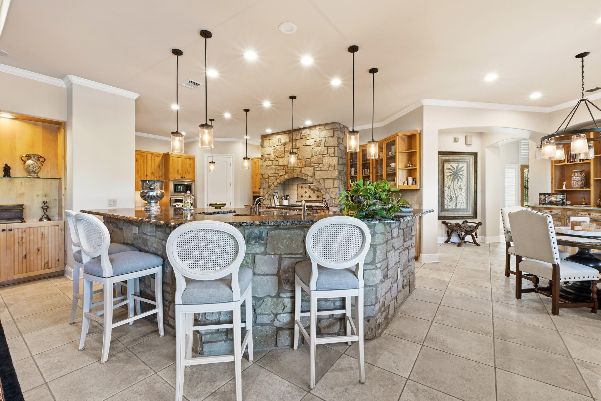 2308 Walsh DR