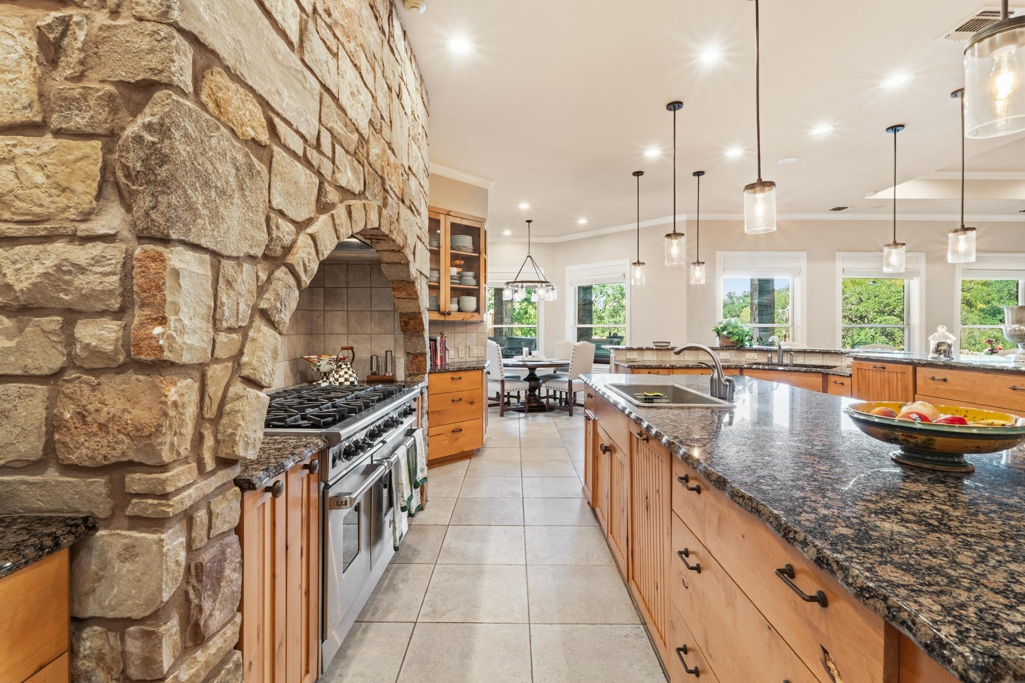 2308 Walsh DR