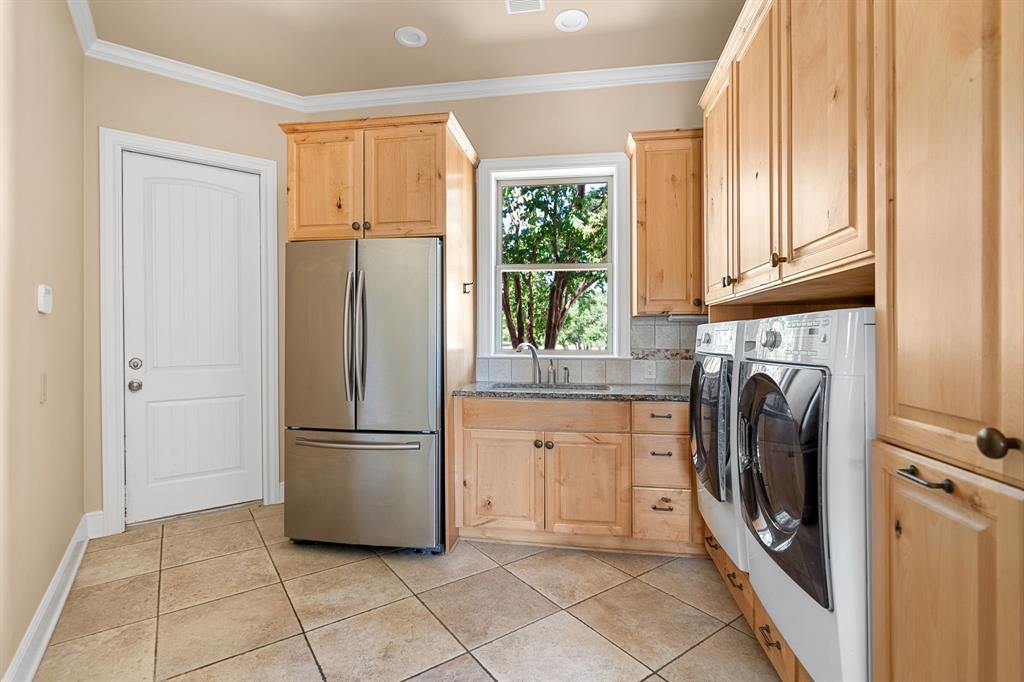 2308 Walsh DR