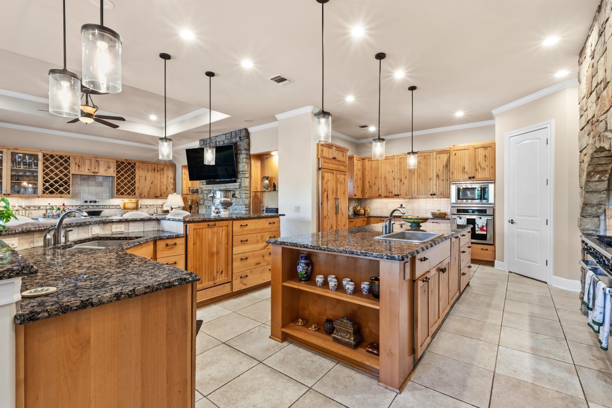 2308 Walsh DR