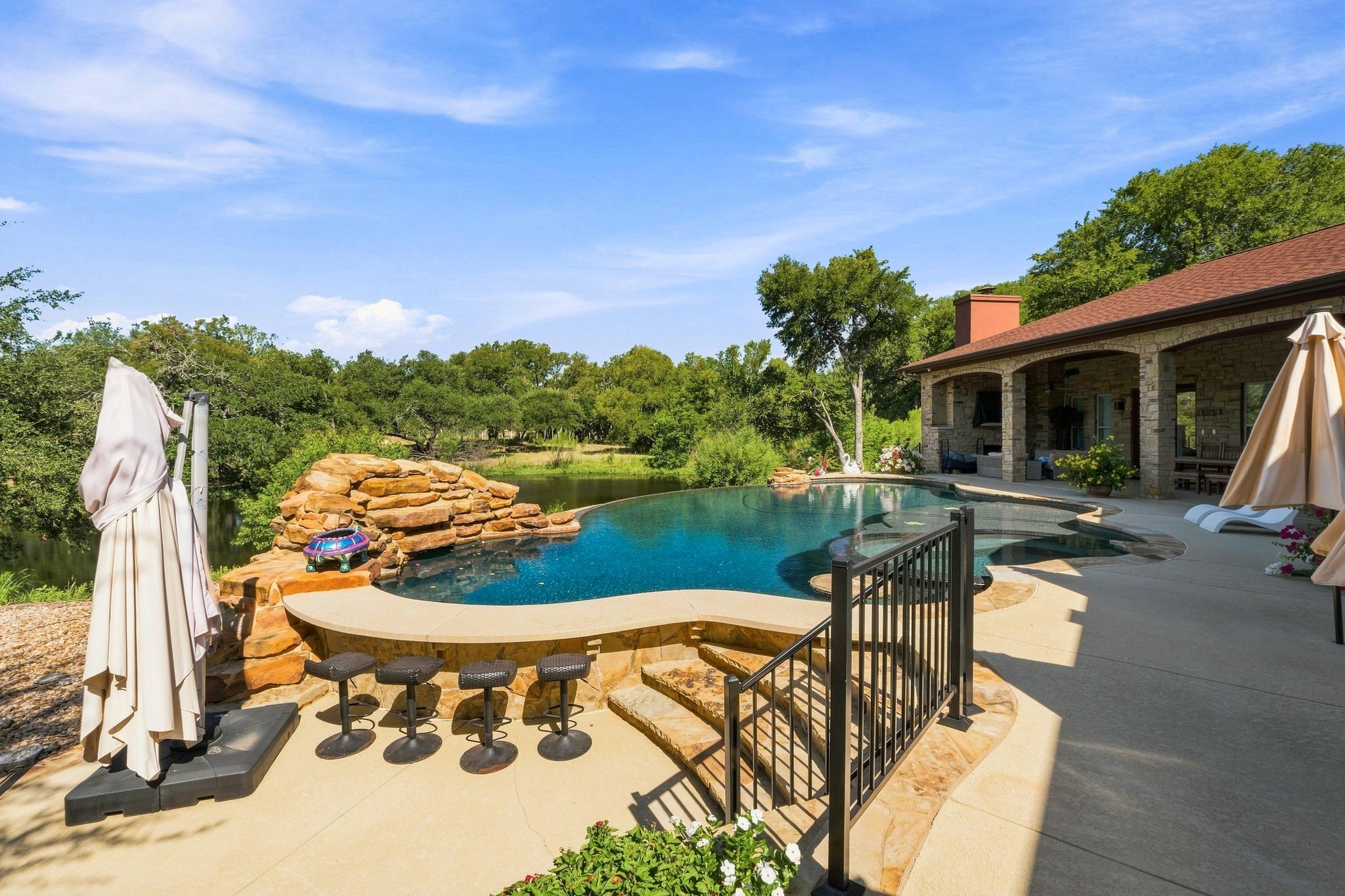 2308 Walsh DR