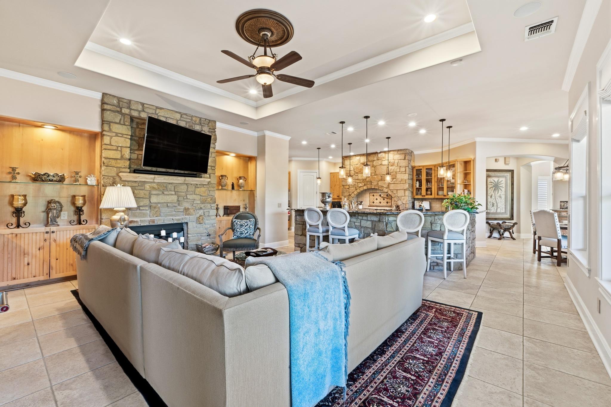 2308 Walsh DR